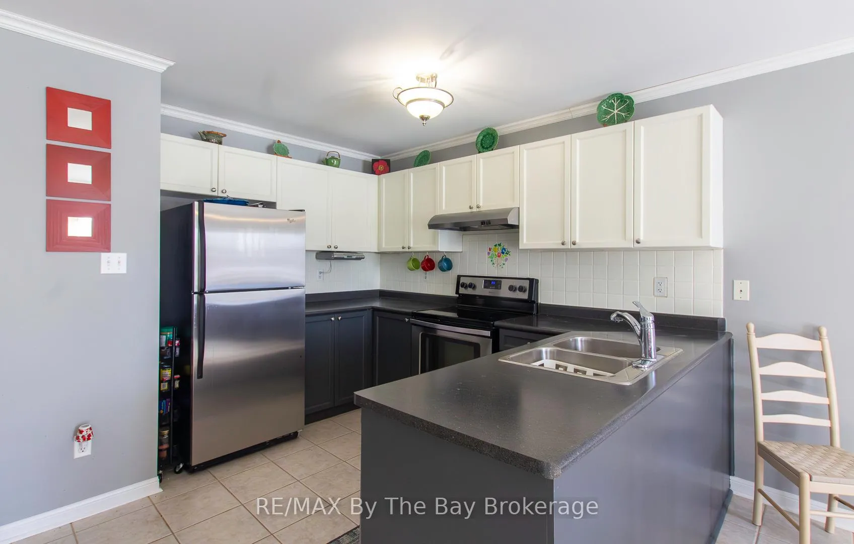 Photo 5 of 70 Rose Valley Way, Wasaga Beach — HOMEH