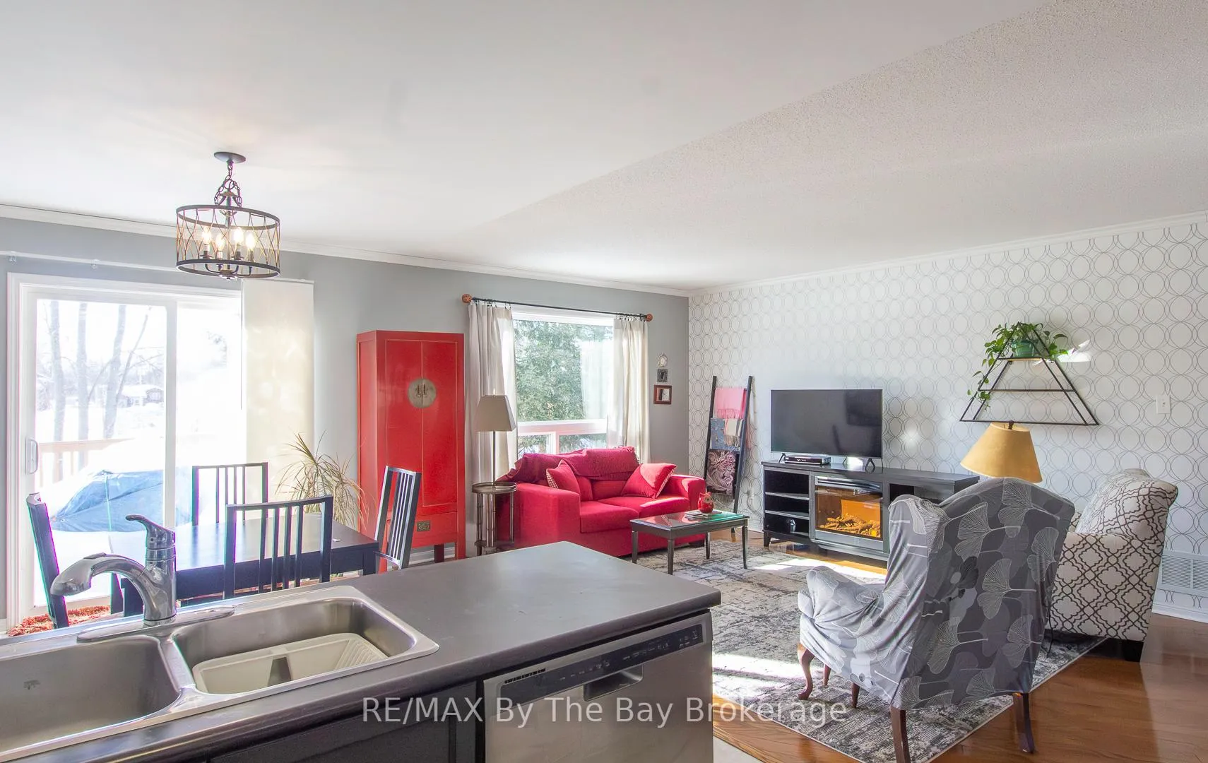Photo 8 of 70 Rose Valley Way, Wasaga Beach — HOMEH