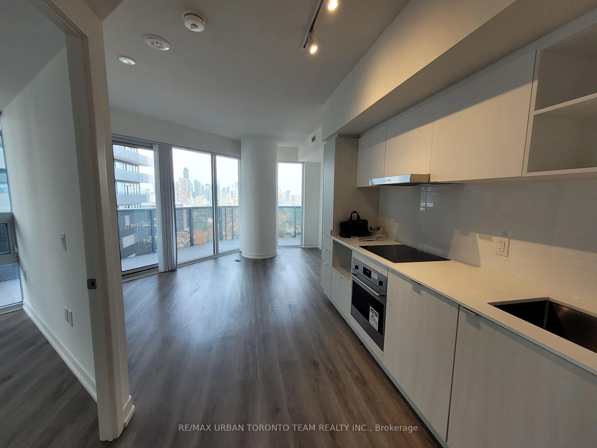 Photo 4 of Unit 4116, 138 Downes Street, Toronto, Waterfront Communities — HOMEH