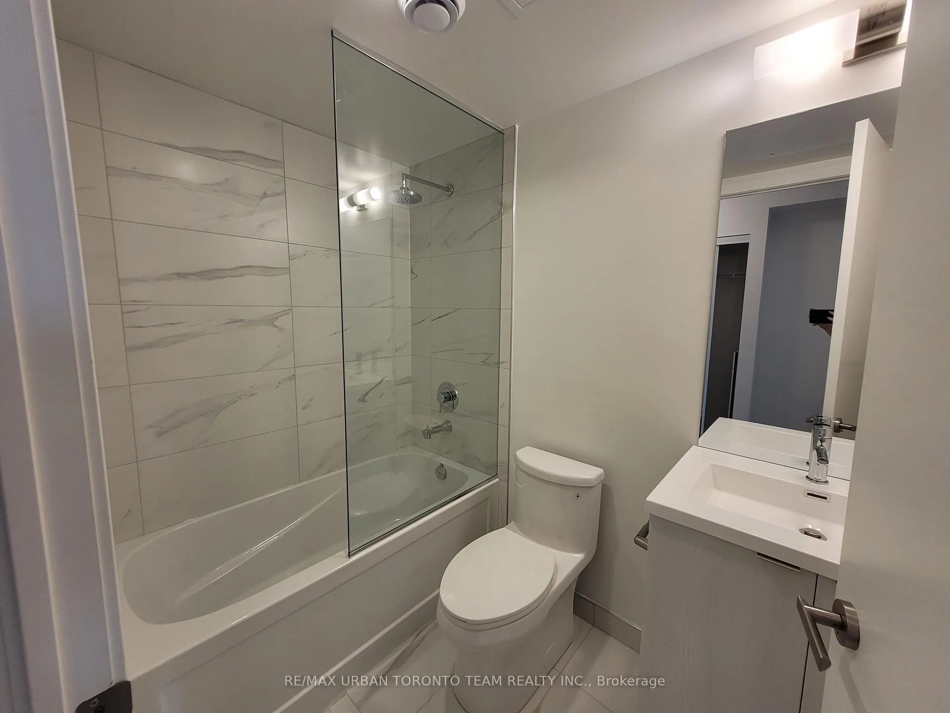 Photo 12 of Unit 4116, 138 Downes Street, Toronto, Waterfront Communities — HOMEH