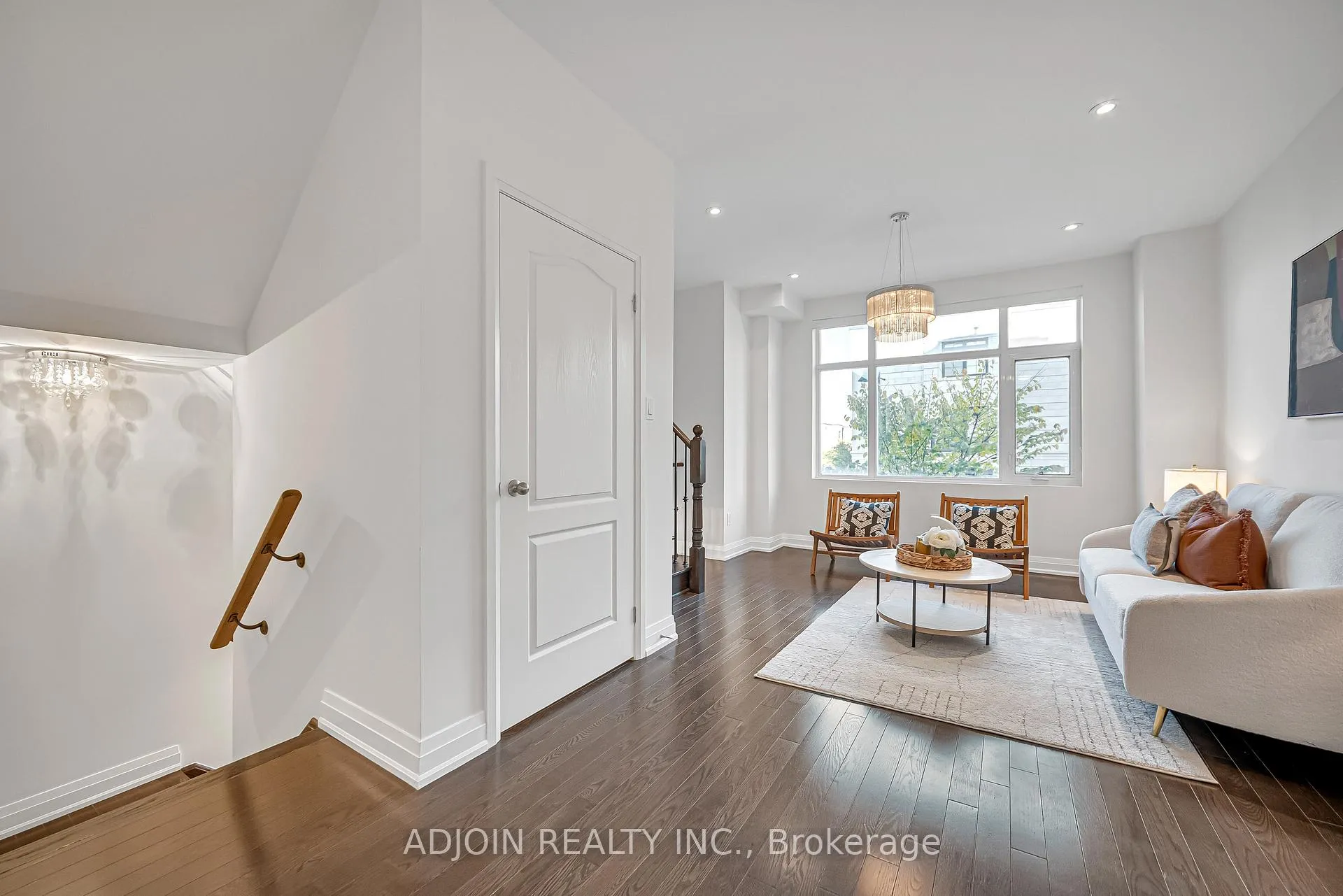 Photo 3 of 50 William Saville Street, Markham, Unionville — HOMEH