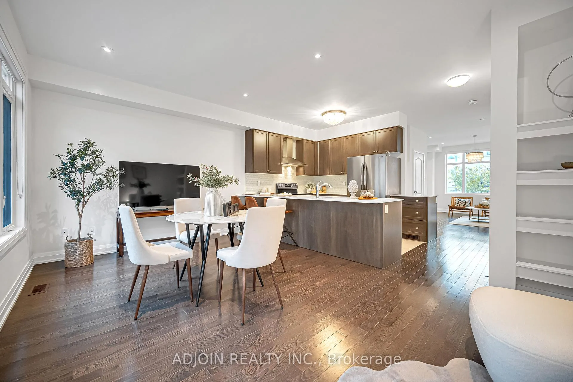 Photo 9 of 50 William Saville Street, Markham, Unionville — HOMEH