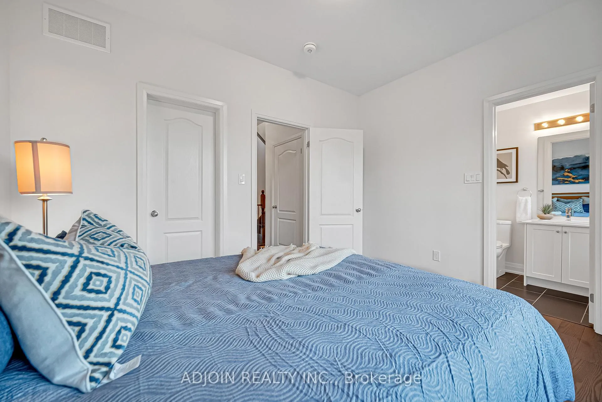 Photo 19 of 50 William Saville Street, Markham, Unionville — HOMEH