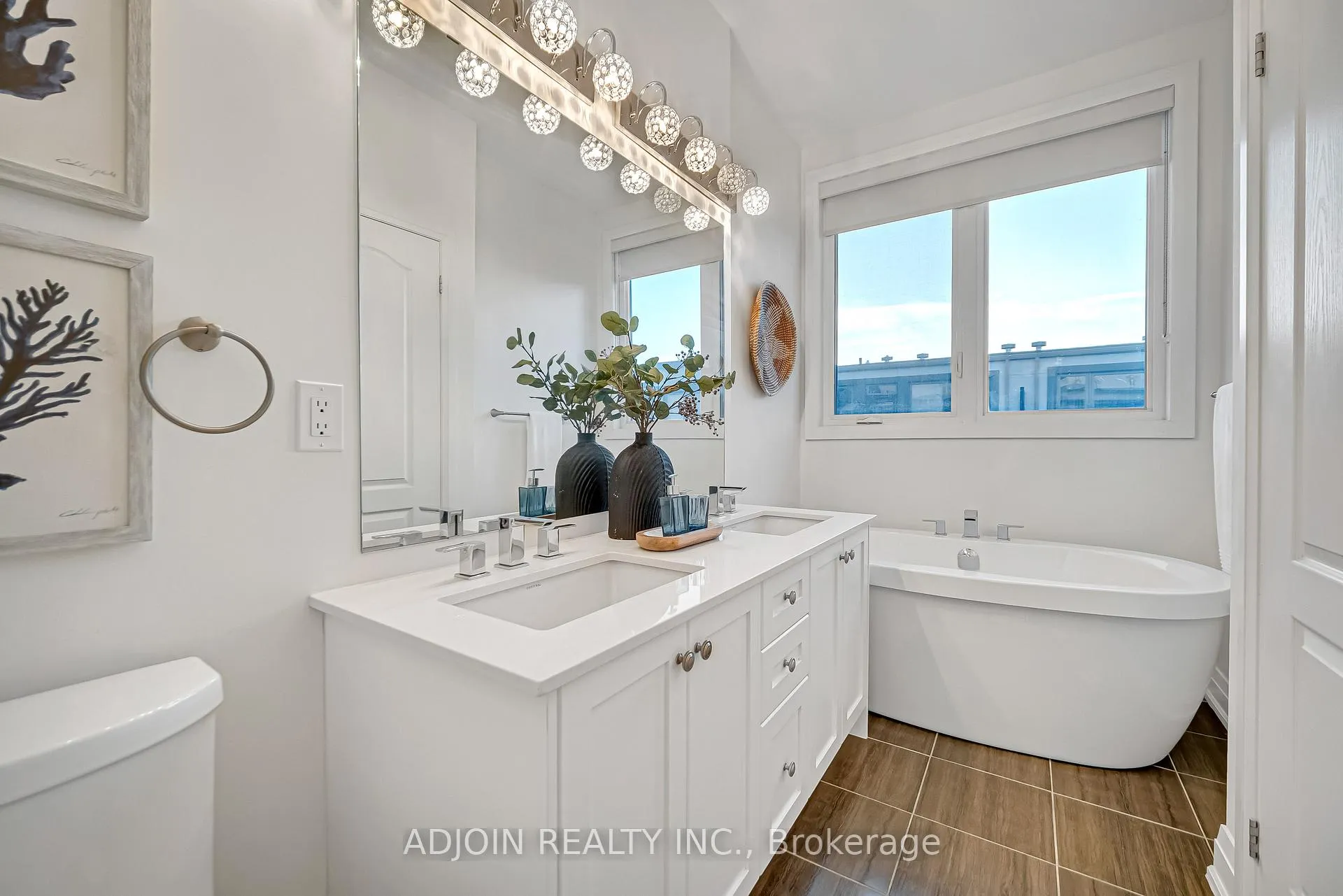Photo 25 of 50 William Saville Street, Markham, Unionville — HOMEH
