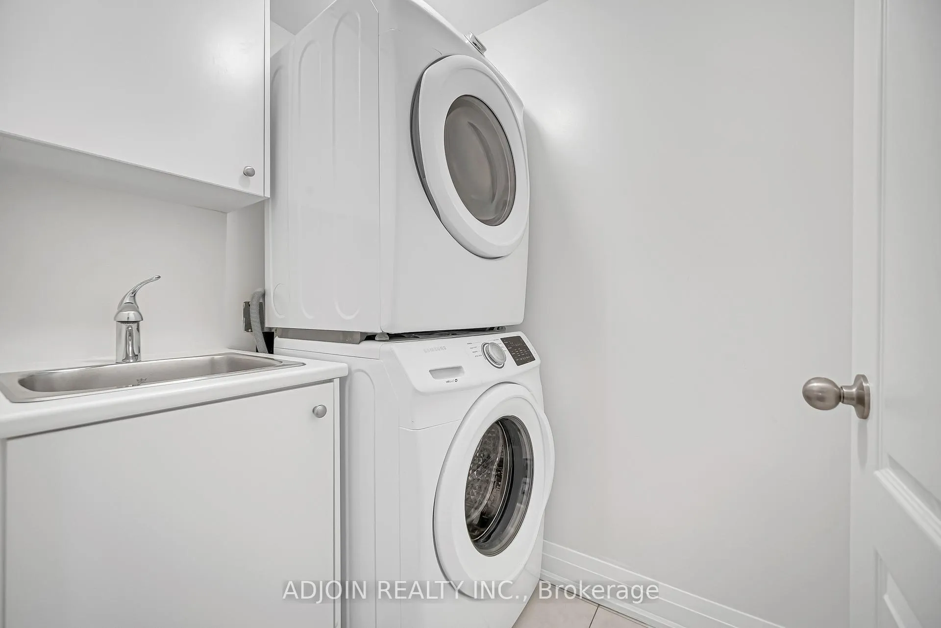 Photo 27 of 50 William Saville Street, Markham, Unionville — HOMEH