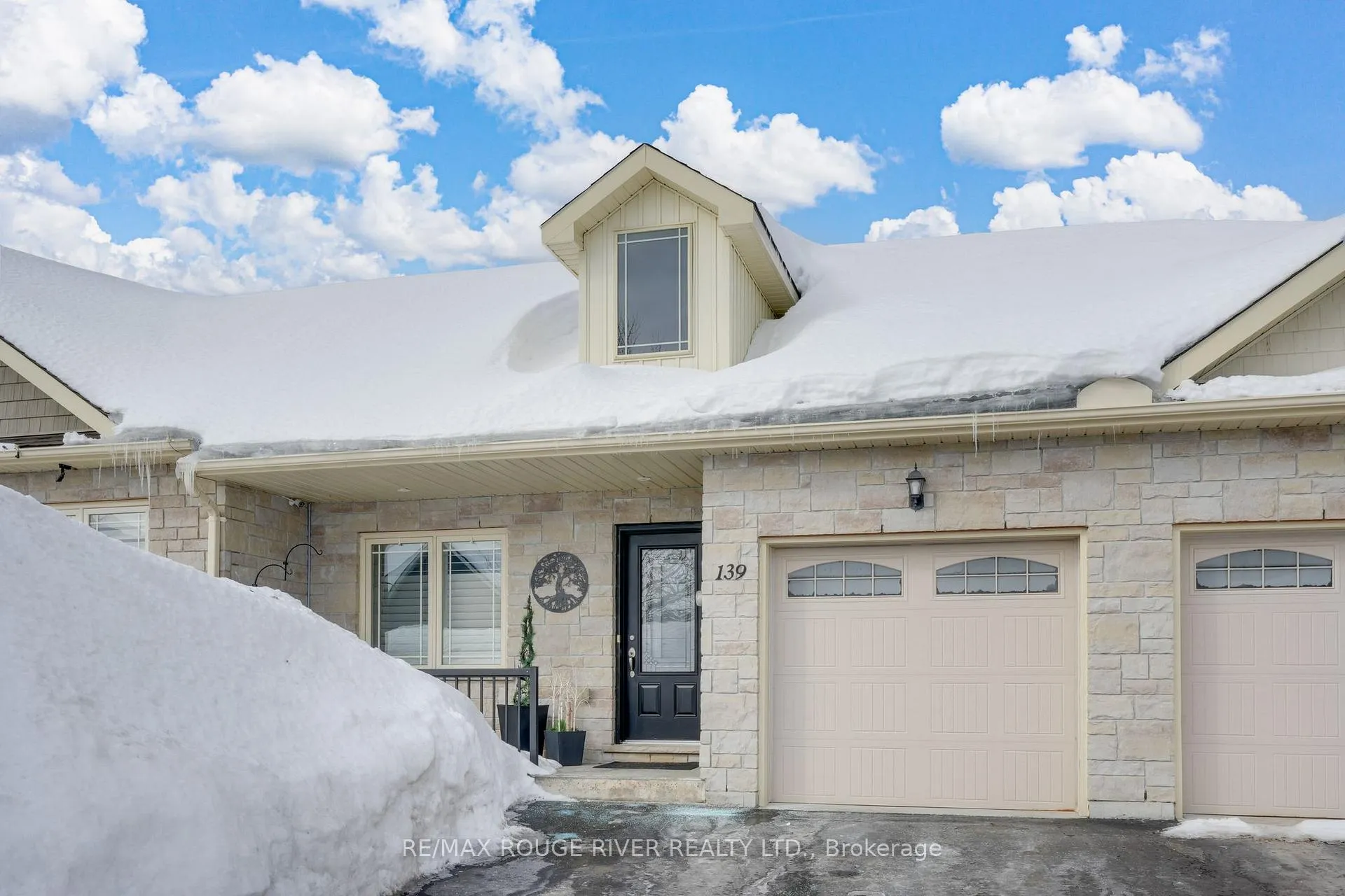 Photo 1 of 139 Lucy Lane, Orillia — HOMEH