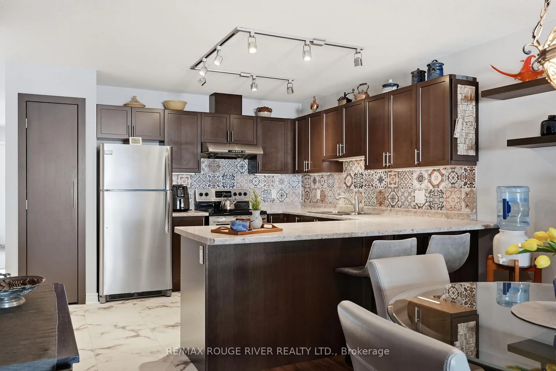 Photo 21 of 139 Lucy Lane, Orillia — HOMEH