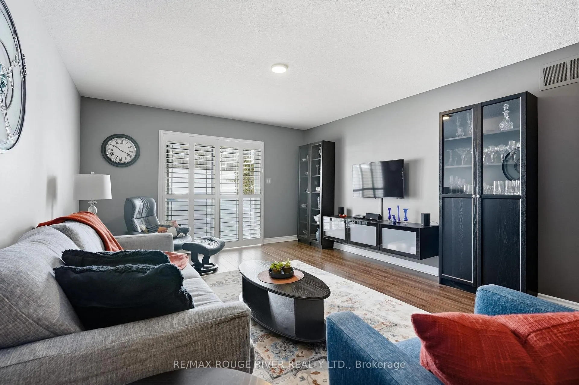 Photo 25 of 139 Lucy Lane, Orillia — HOMEH