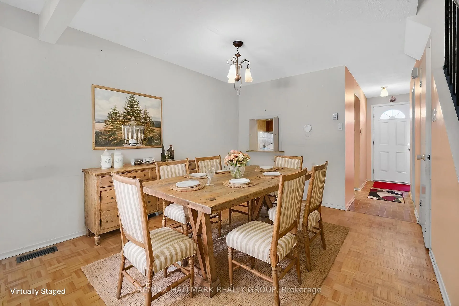 Photo 13 of Unit D, 116 Valley Stream Drive, Ottawa, Leslie Park — HOMEH