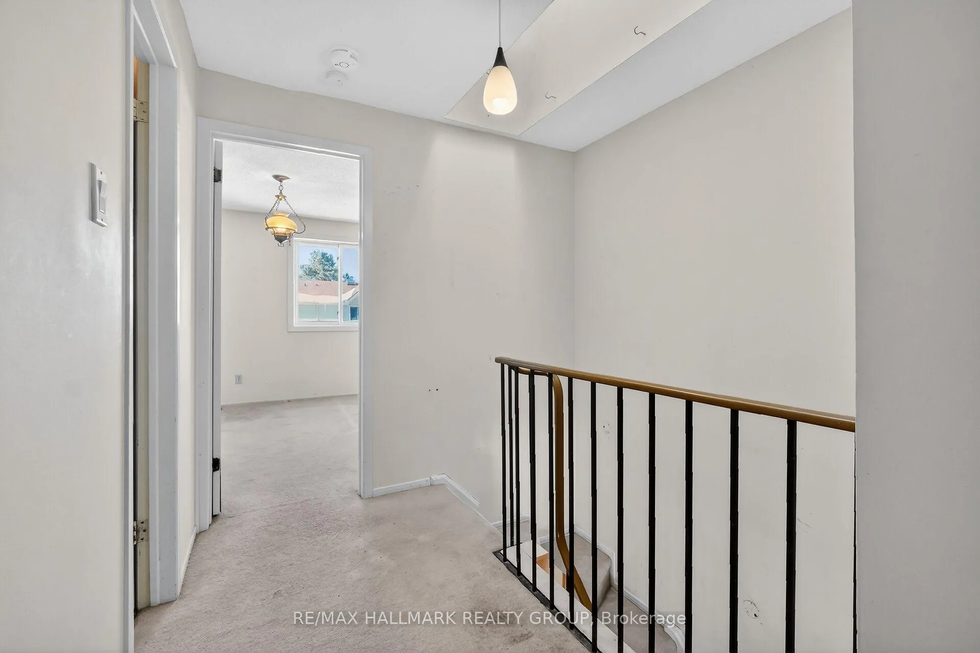 Photo 26 of Unit D, 116 Valley Stream Drive, Ottawa, Leslie Park — HOMEH