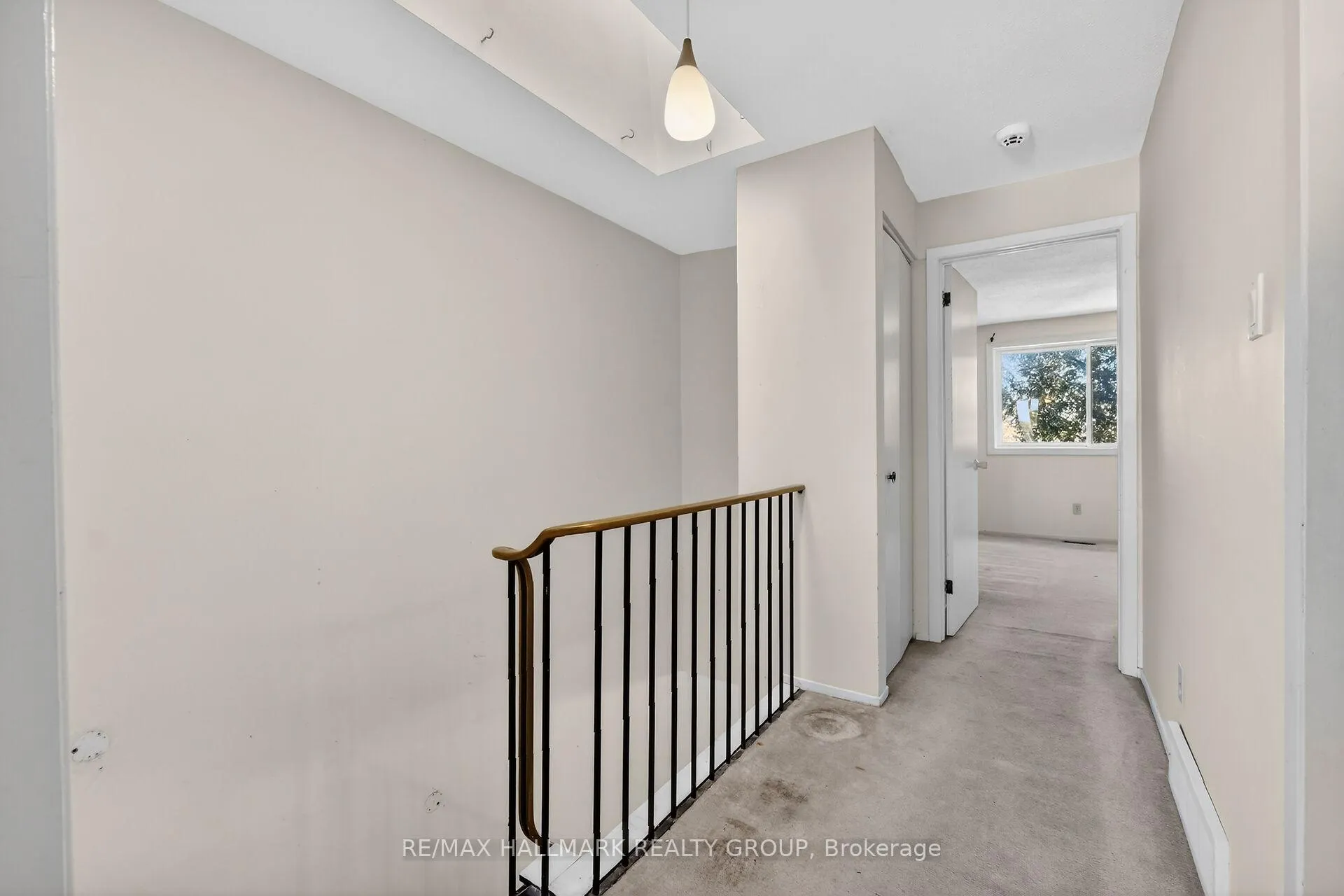 Photo 27 of Unit D, 116 Valley Stream Drive, Ottawa, Leslie Park — HOMEH