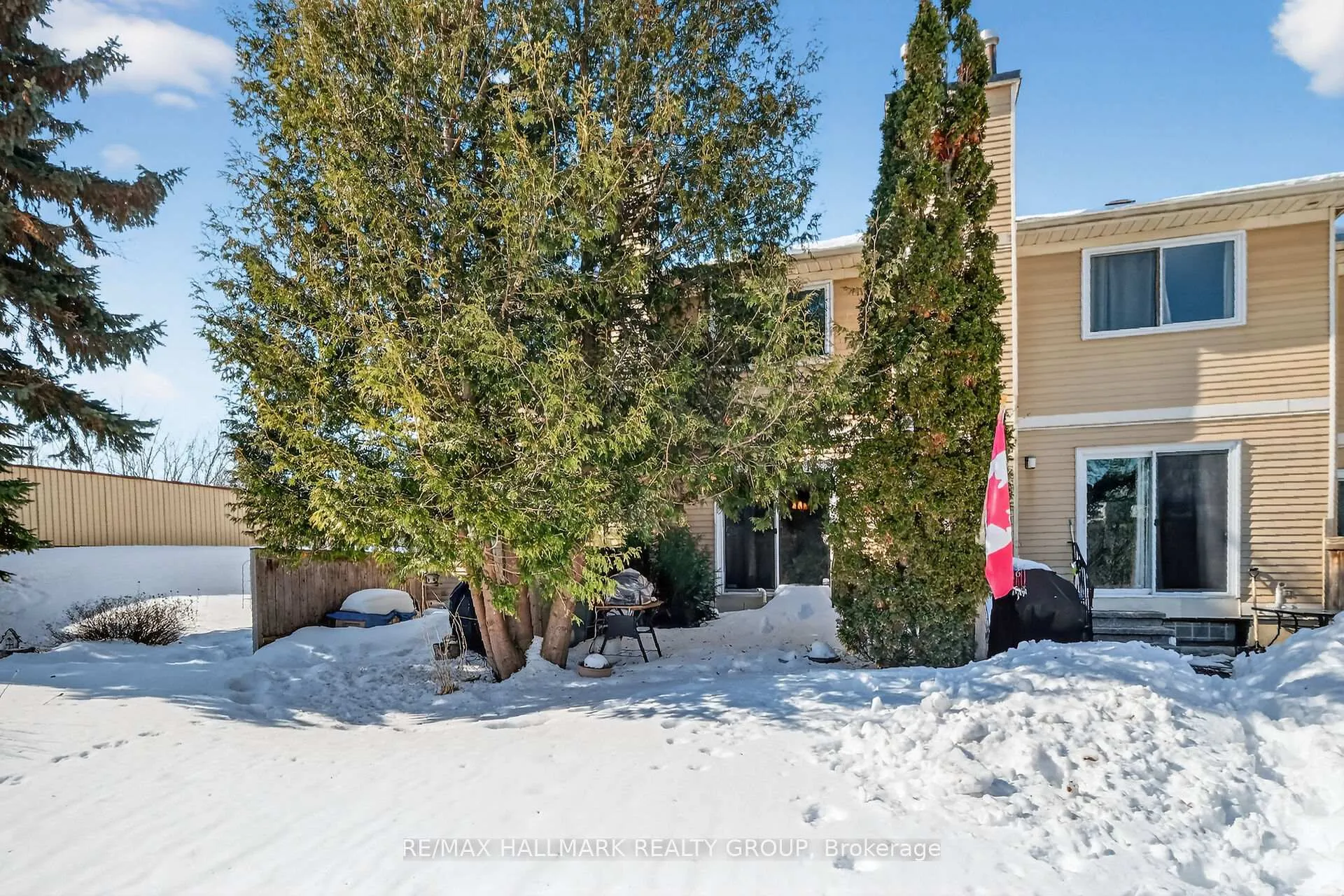 Photo 45 of Unit D, 116 Valley Stream Drive, Ottawa, Leslie Park — HOMEH