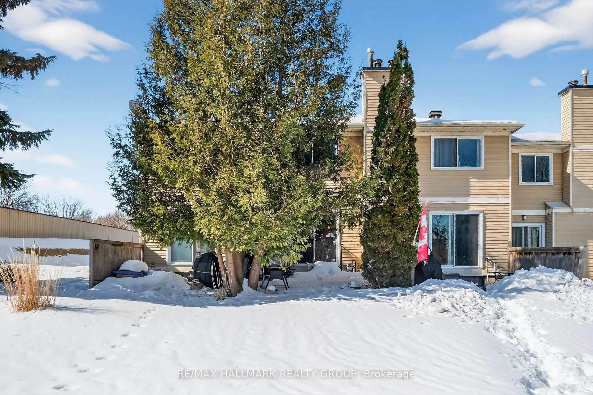 Photo 46 of Unit D, 116 Valley Stream Drive, Ottawa, Leslie Park — HOMEH