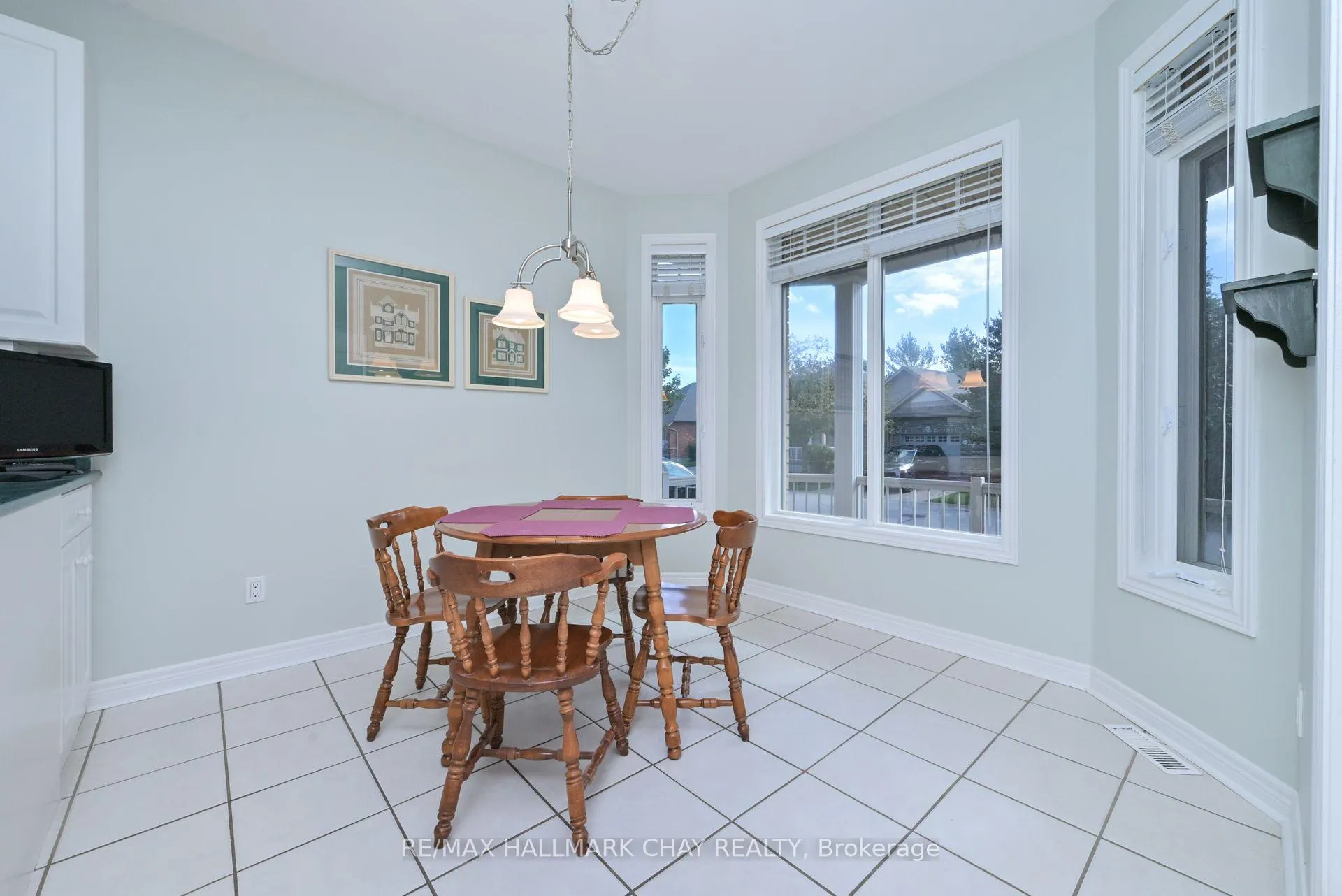 Photo 9 of 35 Via Amici, New Tecumseth, Alliston — HOMEH