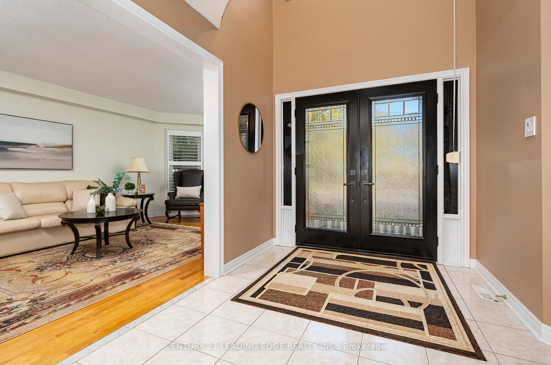 Photo 4 of 207 Larkin Avenue, Markham, Markham Village — HOMEH