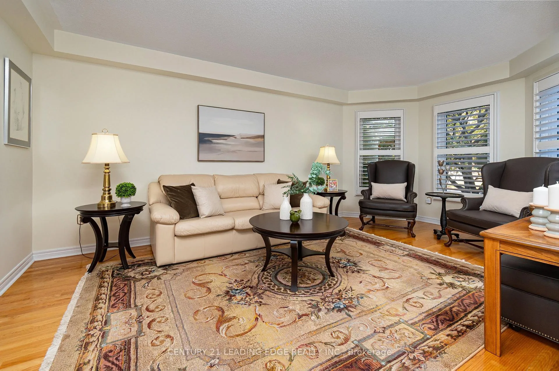 Photo 5 of 207 Larkin Avenue, Markham, Markham Village — HOMEH