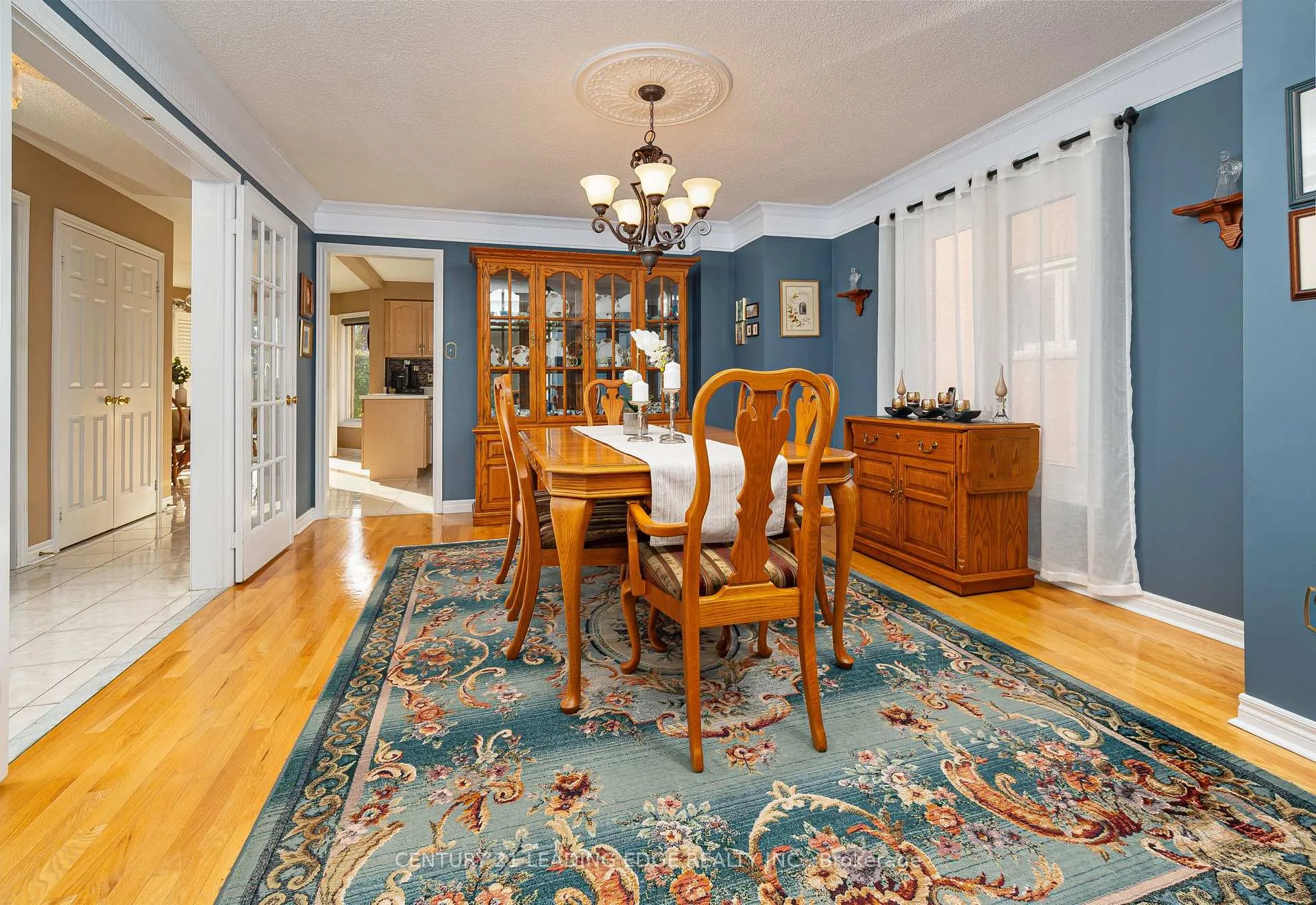 Photo 7 of 207 Larkin Avenue, Markham, Markham Village — HOMEH