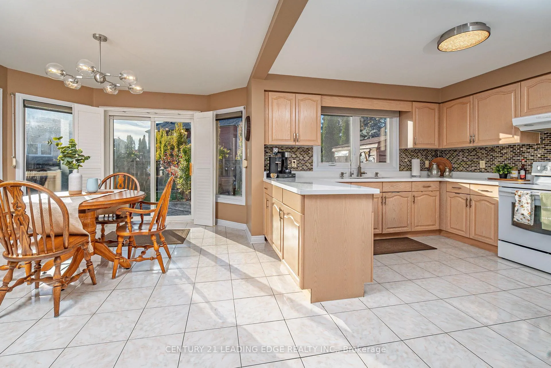 Photo 9 of 207 Larkin Avenue, Markham, Markham Village — HOMEH