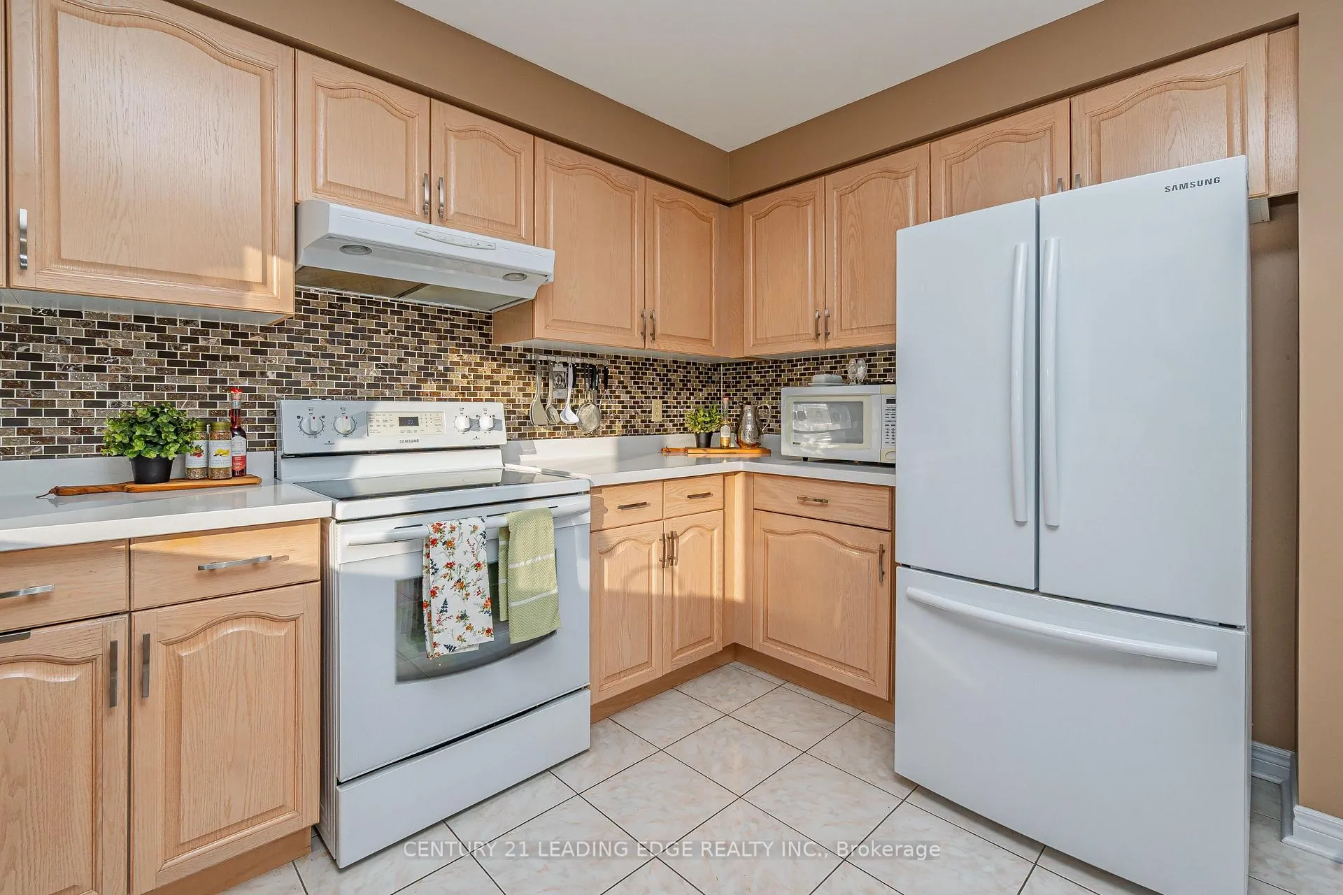 Photo 13 of 207 Larkin Avenue, Markham, Markham Village — HOMEH