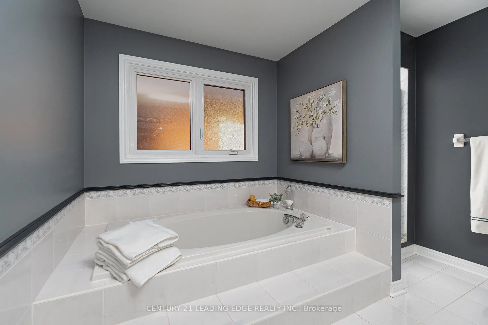 Photo 19 of 207 Larkin Avenue, Markham, Markham Village — HOMEH