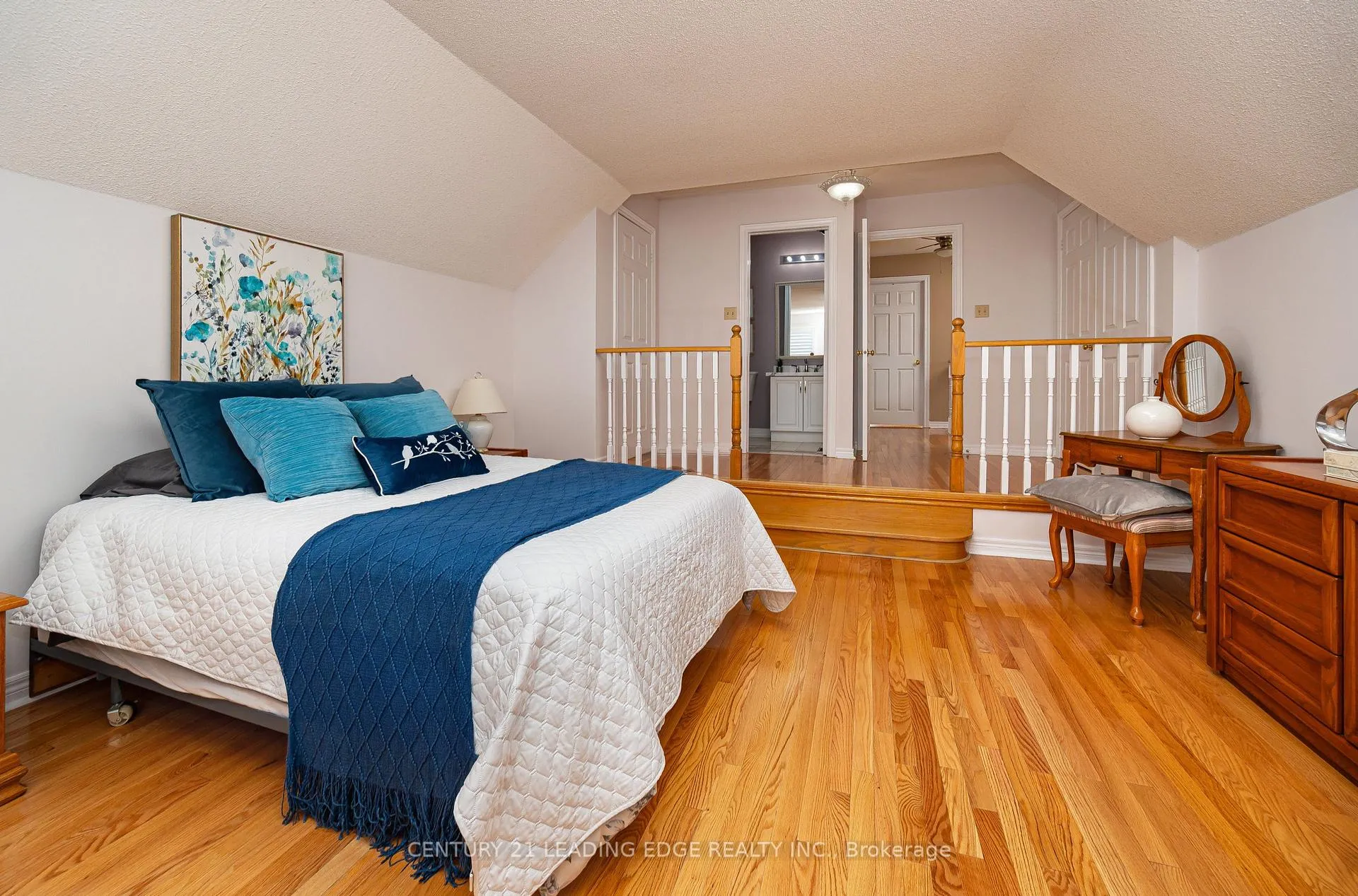 Photo 22 of 207 Larkin Avenue, Markham, Markham Village — HOMEH