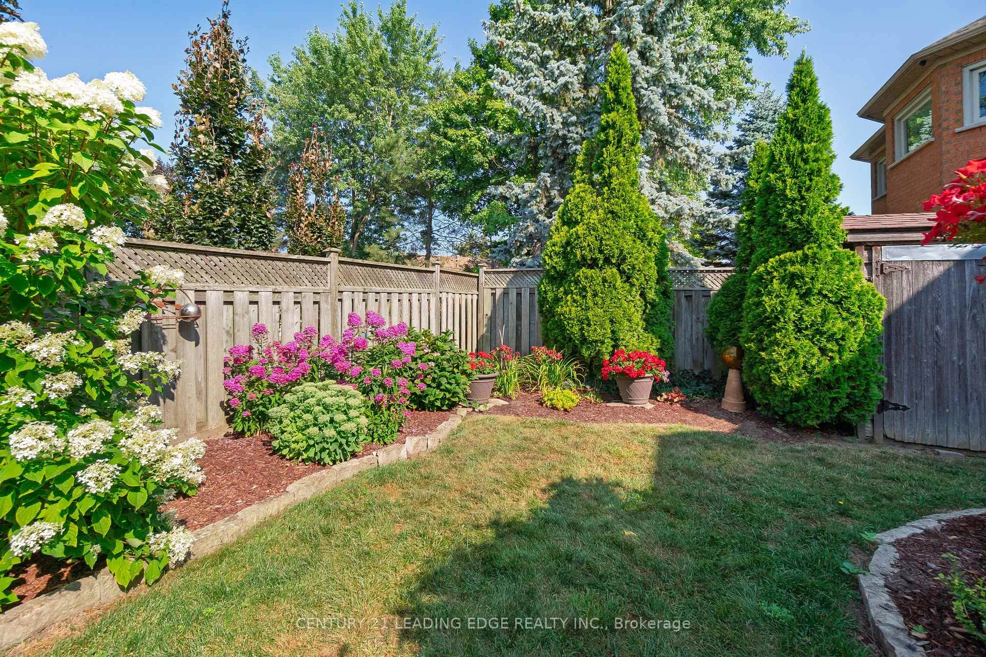 Photo 38 of 207 Larkin Avenue, Markham, Markham Village — HOMEH