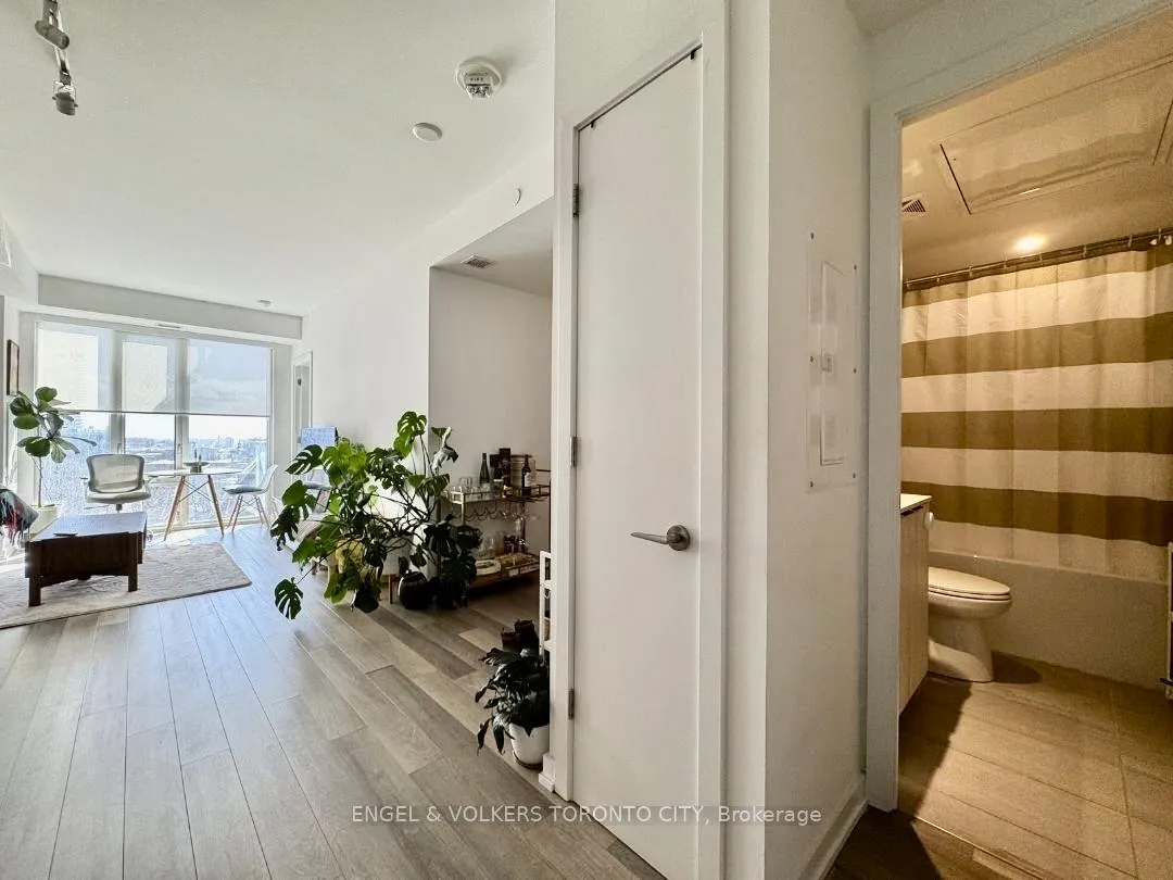 Photo 4 of Unit 711, 50 Power Street, Toronto, Moss Park — HOMEH