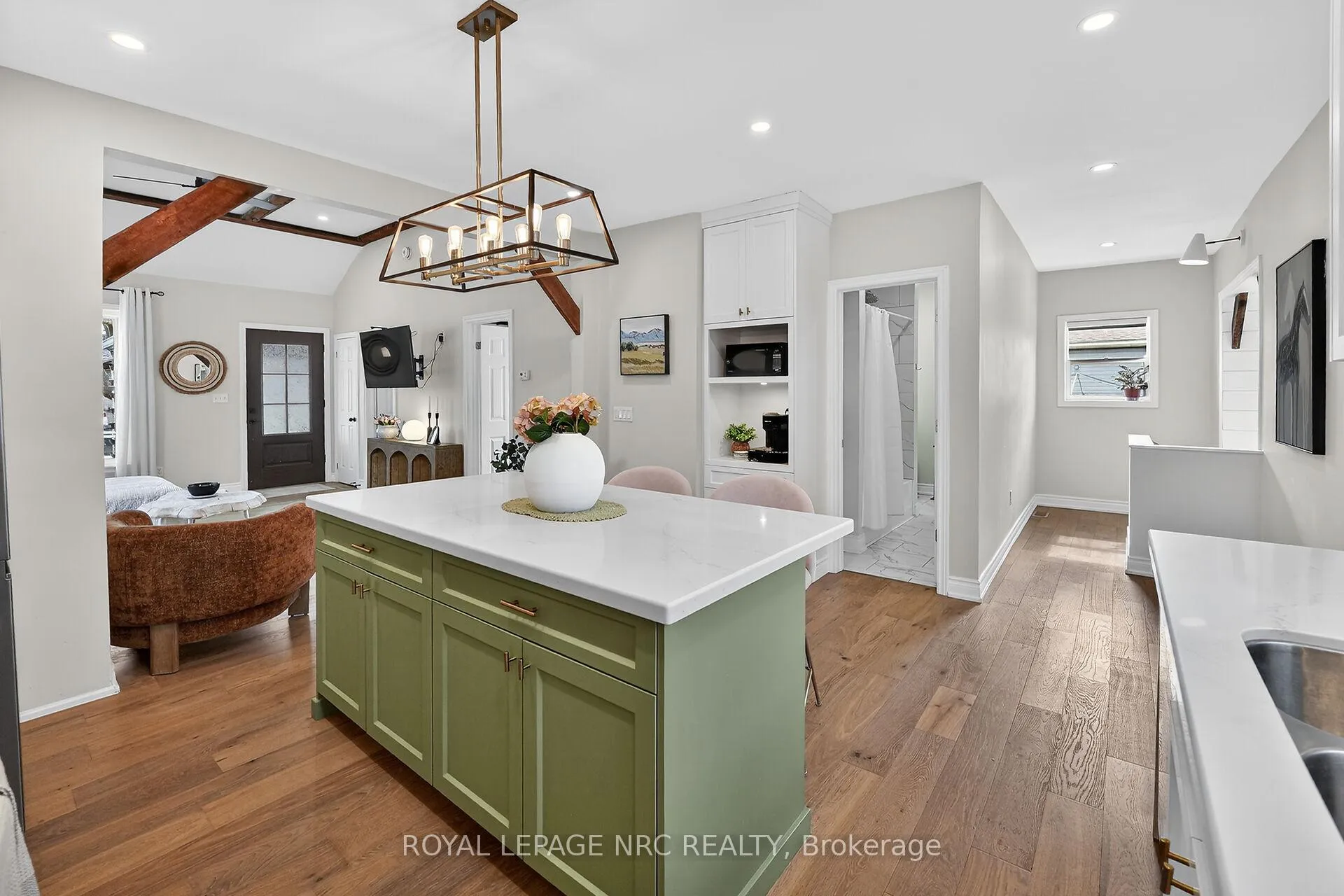 Photo 10 of 23 Rodman Street E, St. Catharines, Downtown — HOMEH
