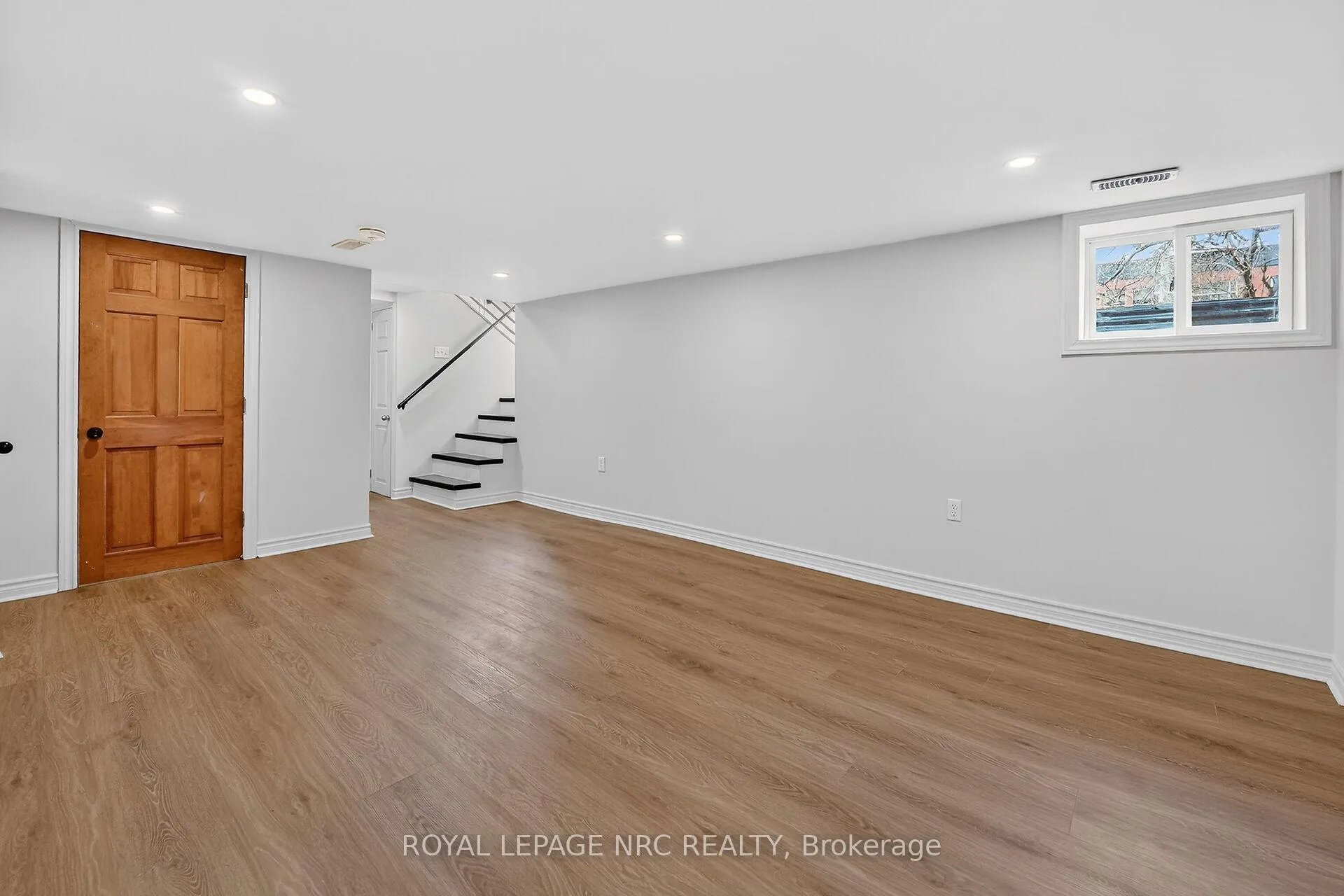 Photo 27 of 23 Rodman Street E, St. Catharines, Downtown — HOMEH