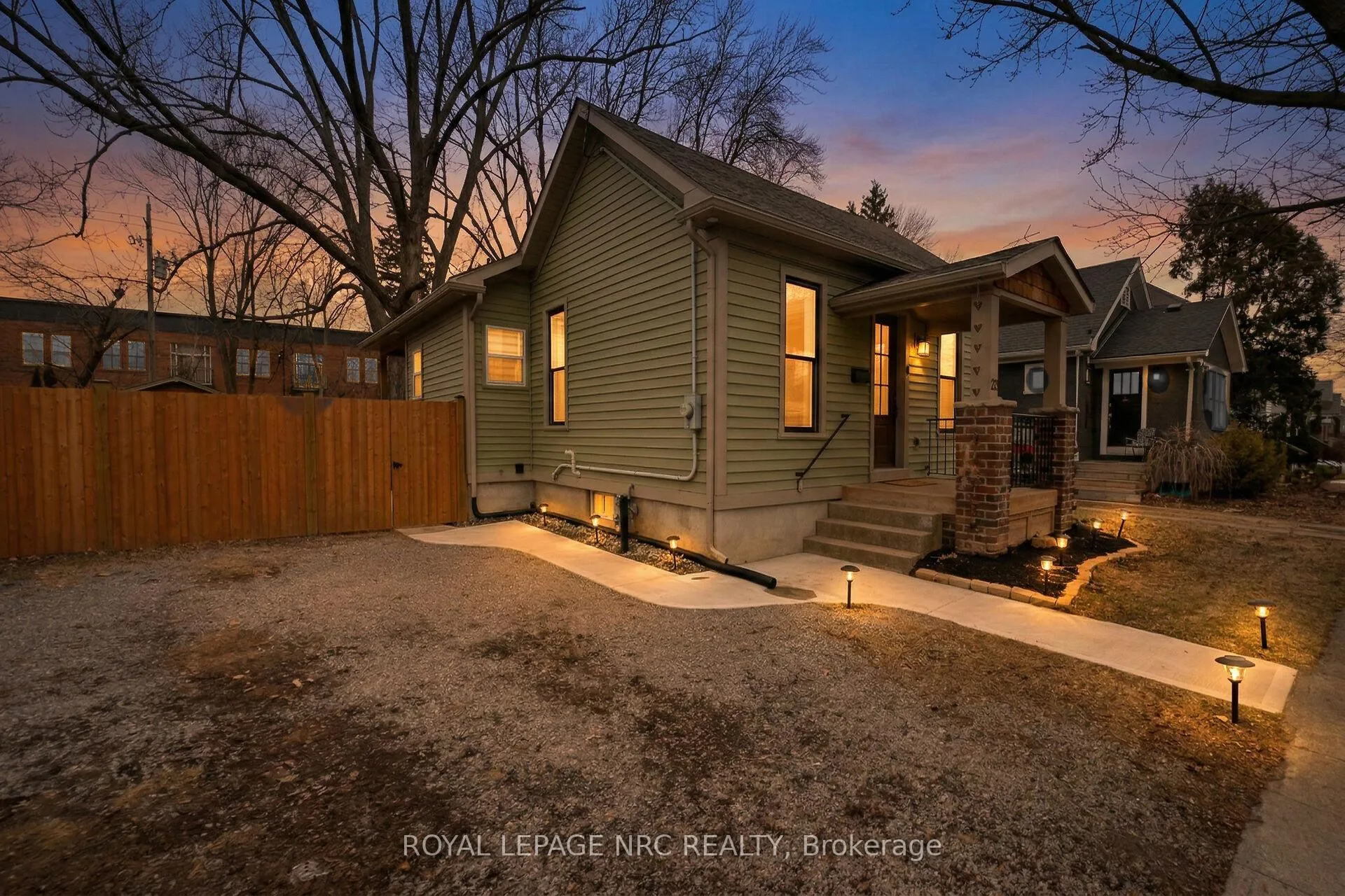 Photo 40 of 23 Rodman Street E, St. Catharines, Downtown — HOMEH