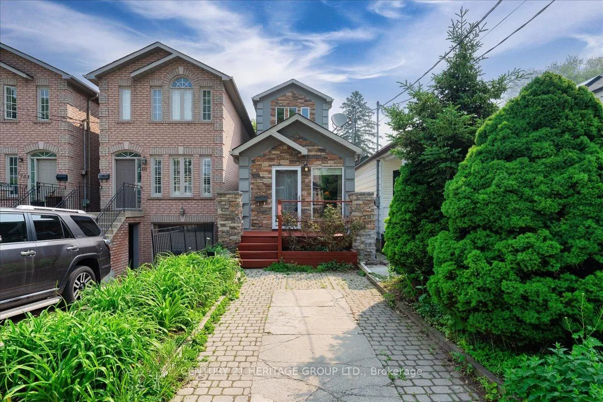 Photo 3 of 169 King Edward Avenue, Toronto, Woodbine-Lumsden — HOMEH