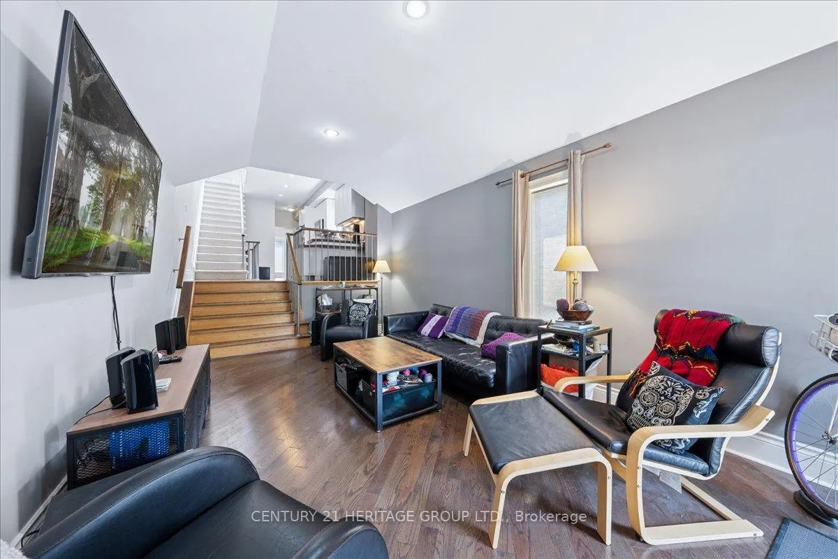 Photo 6 of 169 King Edward Avenue, Toronto, Woodbine-Lumsden — HOMEH