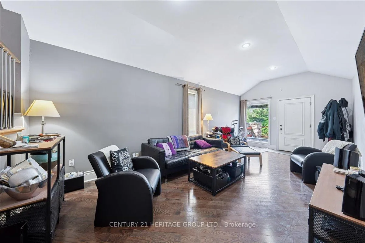 Photo 7 of 169 King Edward Avenue, Toronto, Woodbine-Lumsden — HOMEH