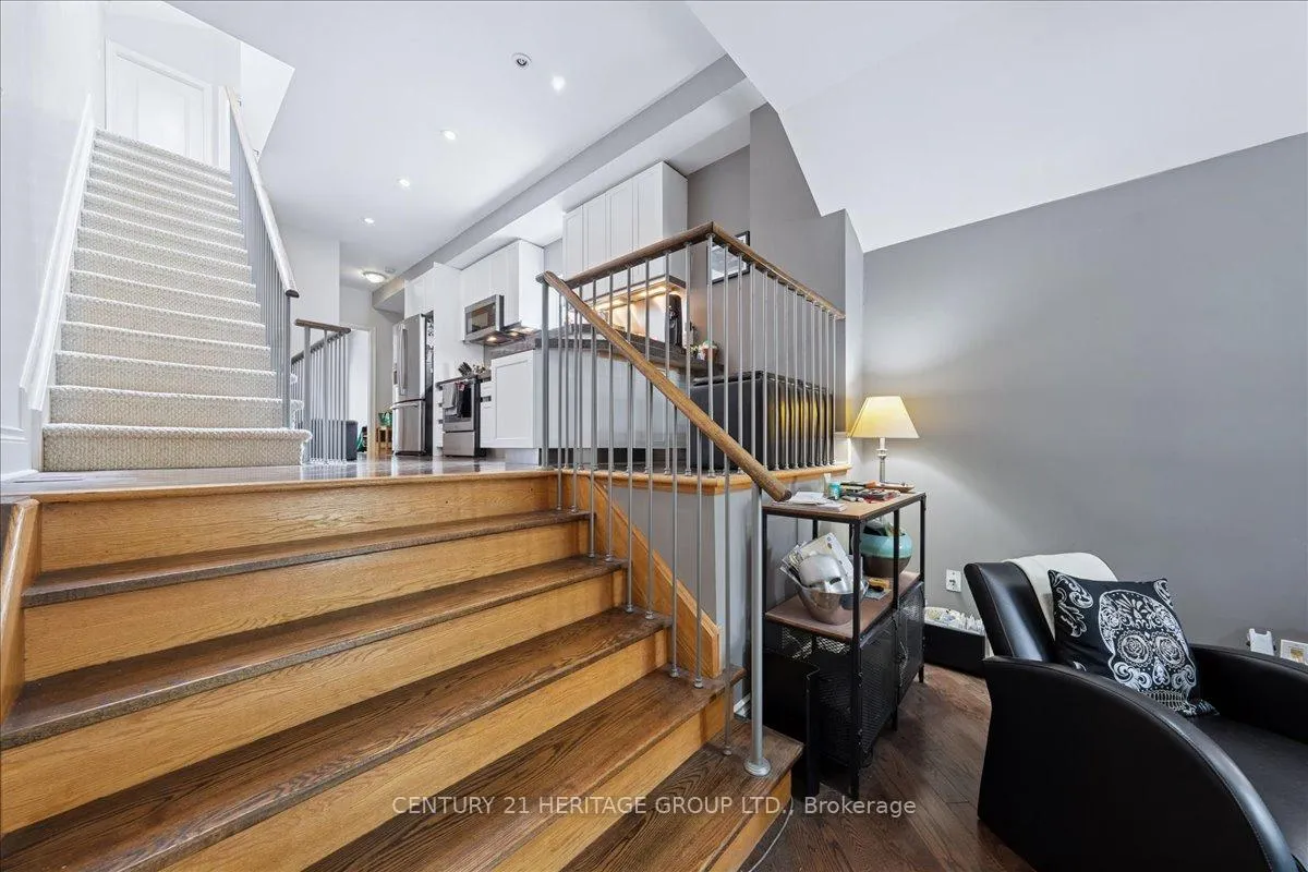 Photo 8 of 169 King Edward Avenue, Toronto, Woodbine-Lumsden — HOMEH