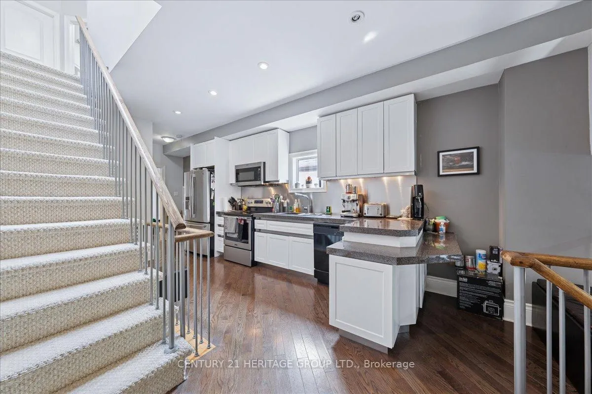 Photo 9 of 169 King Edward Avenue, Toronto, Woodbine-Lumsden — HOMEH