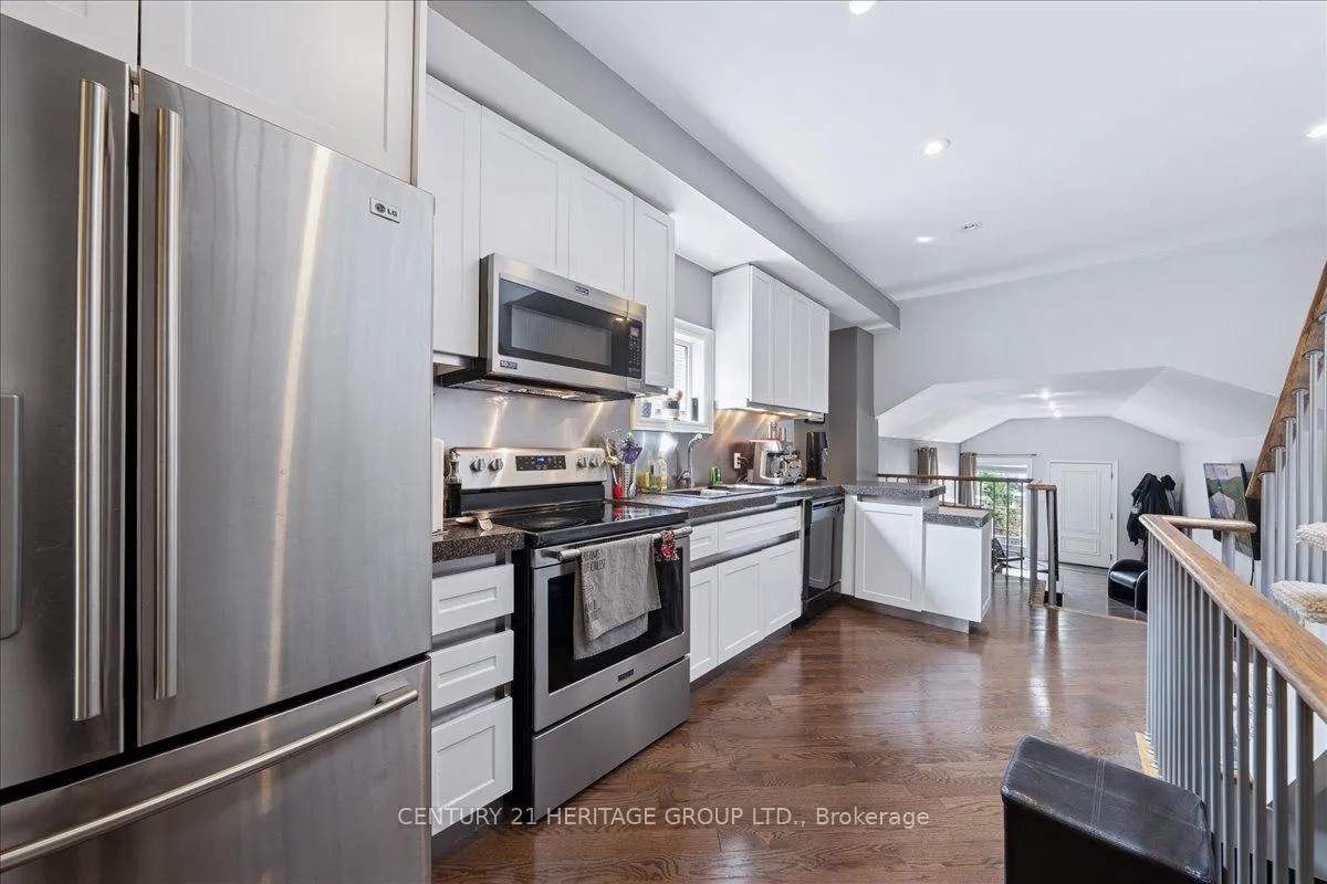 Photo 13 of 169 King Edward Avenue, Toronto, Woodbine-Lumsden — HOMEH