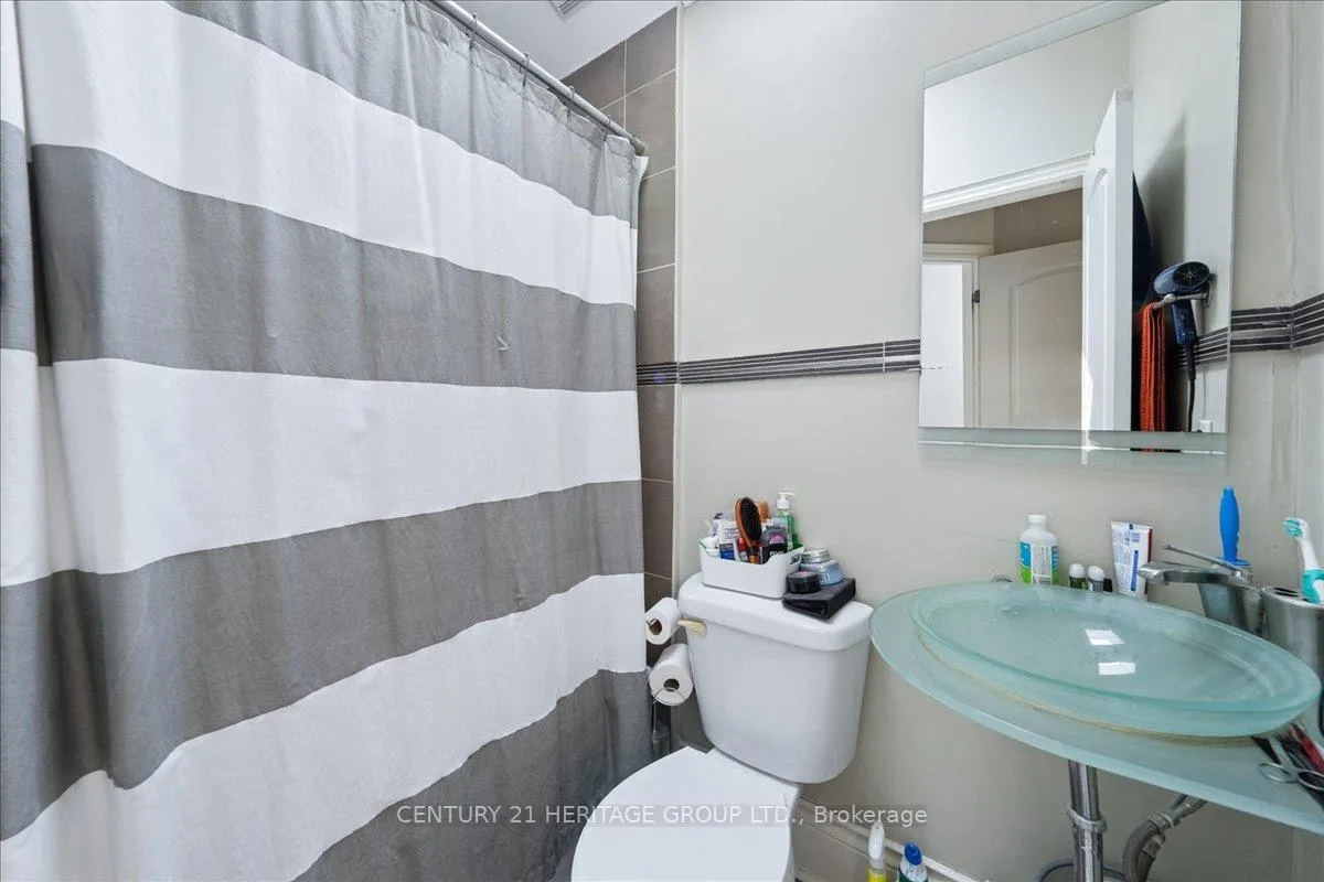 Photo 21 of 169 King Edward Avenue, Toronto, Woodbine-Lumsden — HOMEH