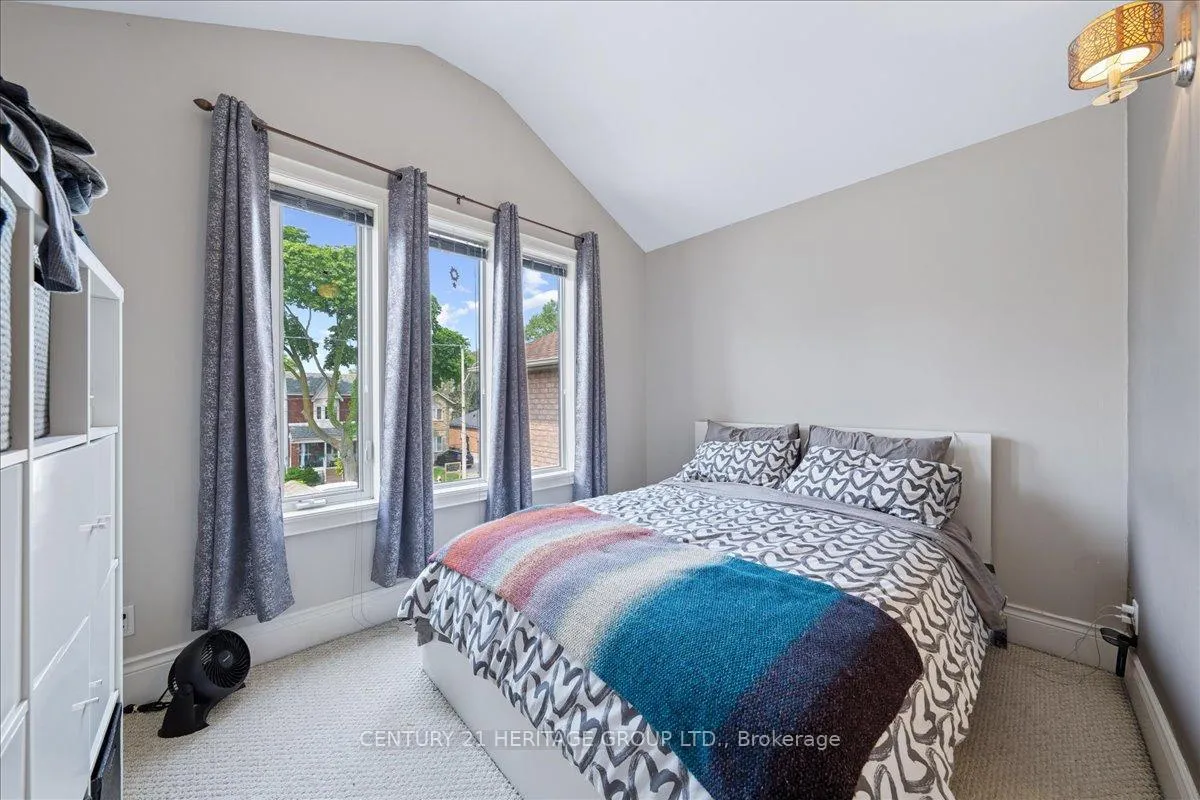 Photo 24 of 169 King Edward Avenue, Toronto, Woodbine-Lumsden — HOMEH