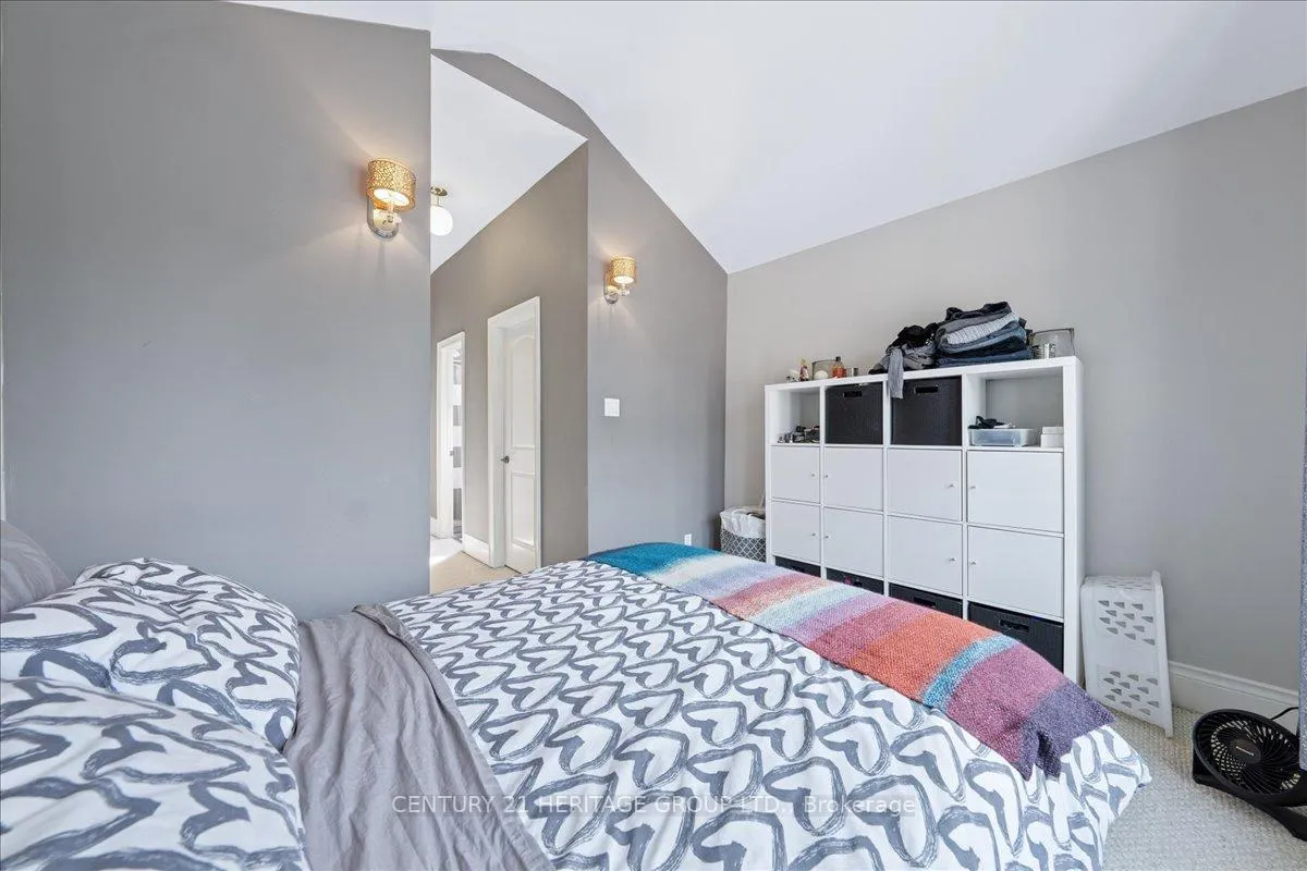 Photo 25 of 169 King Edward Avenue, Toronto, Woodbine-Lumsden — HOMEH