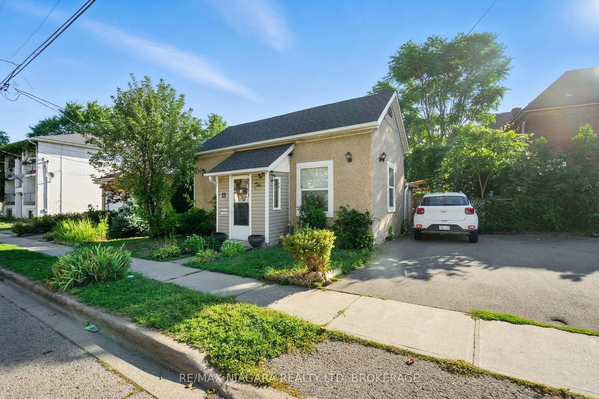 Front of 4 Woodland Avenue
