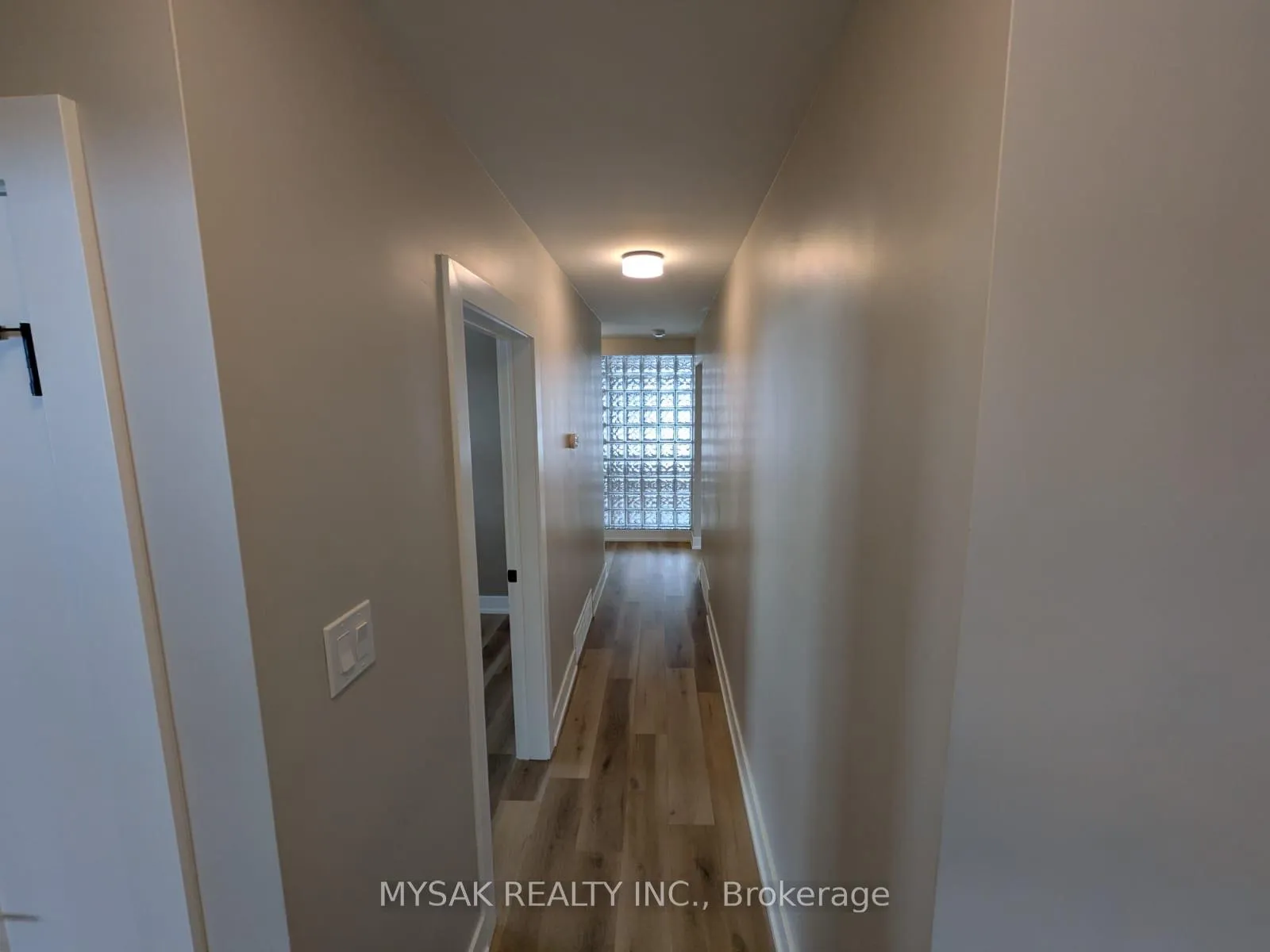 Photo 12 of Unit Main Floor, 96 Celestine Drive, Etobicoke, Willowridge-Martingrove-Richview — HOMEH