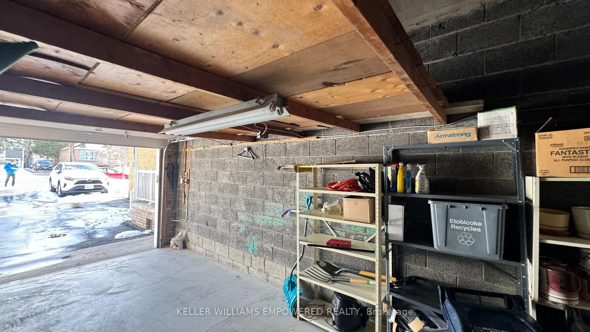 Photo 7 of 12 Hadrian Drive, Etobicoke, Elms-Old Rexdale — HOMEH
