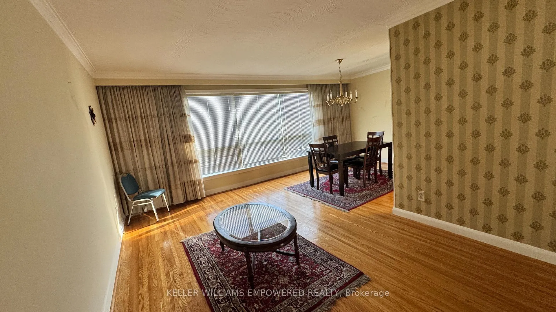 Photo 9 of 12 Hadrian Drive, Etobicoke, Elms-Old Rexdale — HOMEH