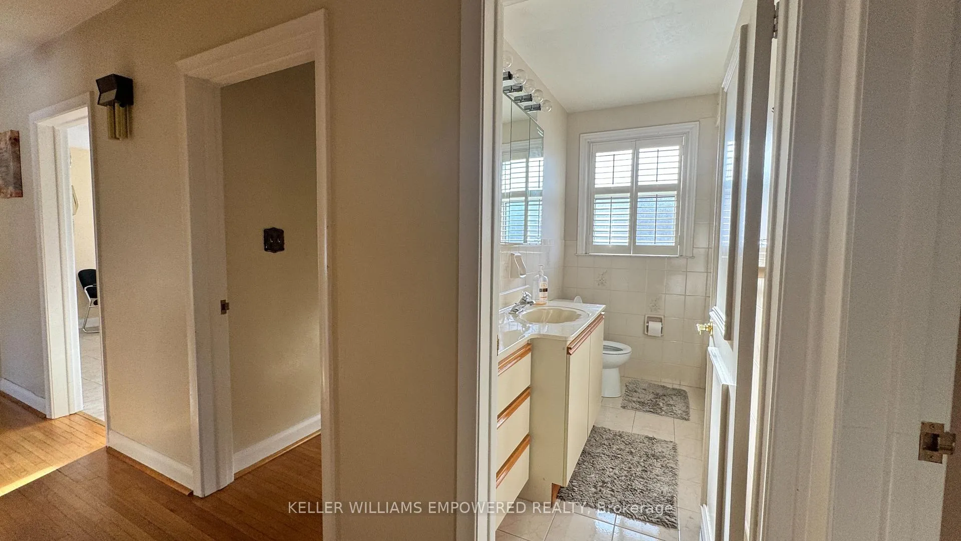 Photo 13 of 12 Hadrian Drive, Etobicoke, Elms-Old Rexdale — HOMEH