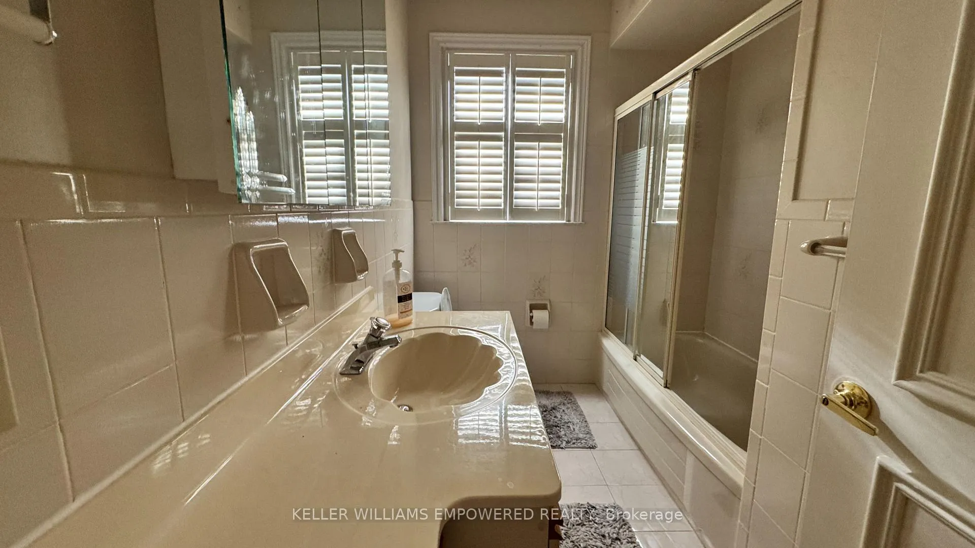 Photo 14 of 12 Hadrian Drive, Etobicoke, Elms-Old Rexdale — HOMEH