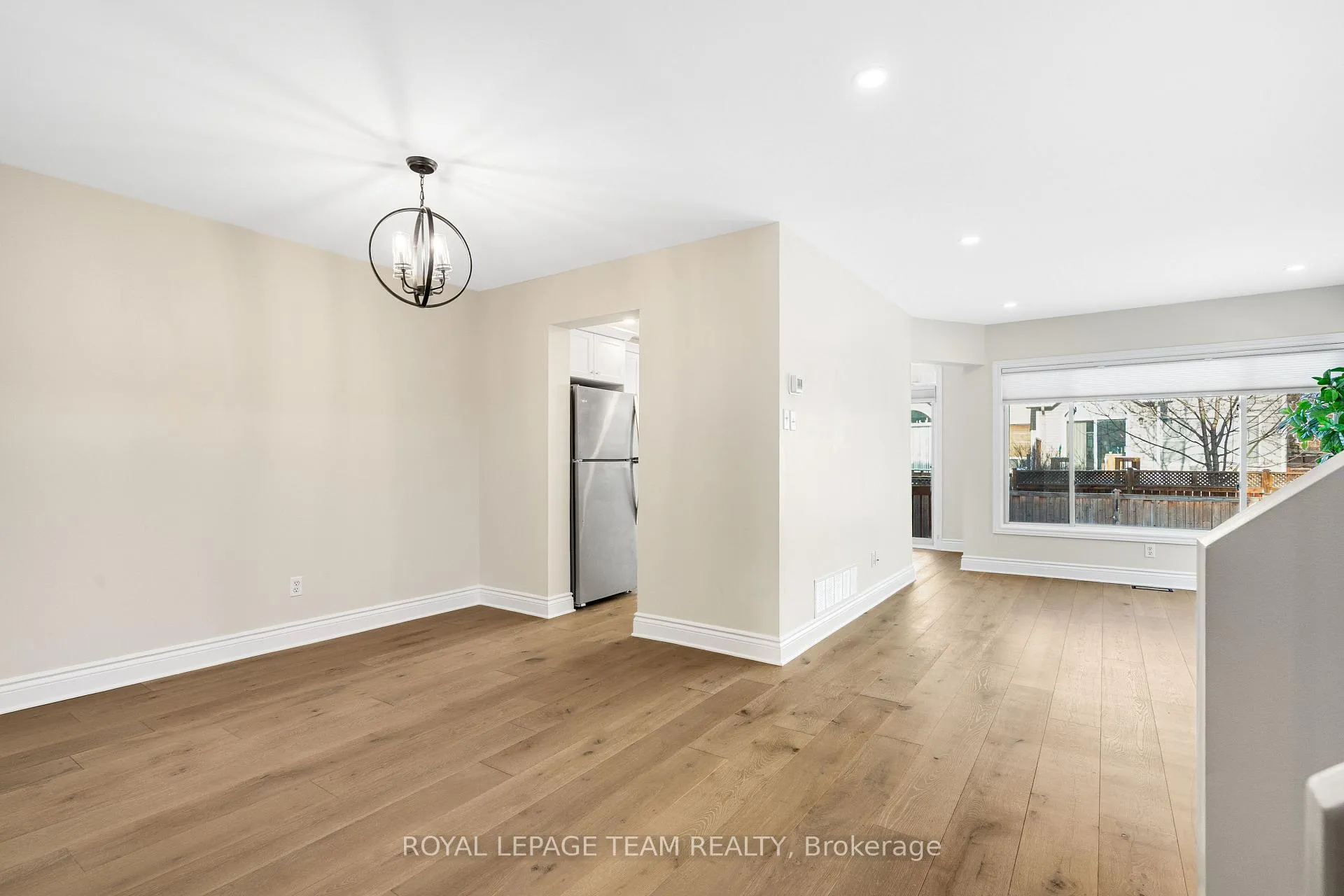 Photo 5 of 1925 Windwood Place, Ottawa, Chapel Hill — HOMEH