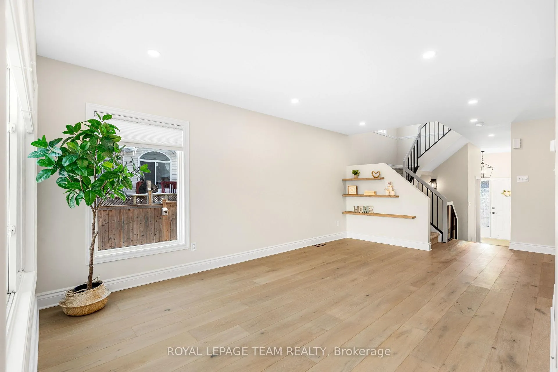 Photo 9 of 1925 Windwood Place, Ottawa, Chapel Hill — HOMEH