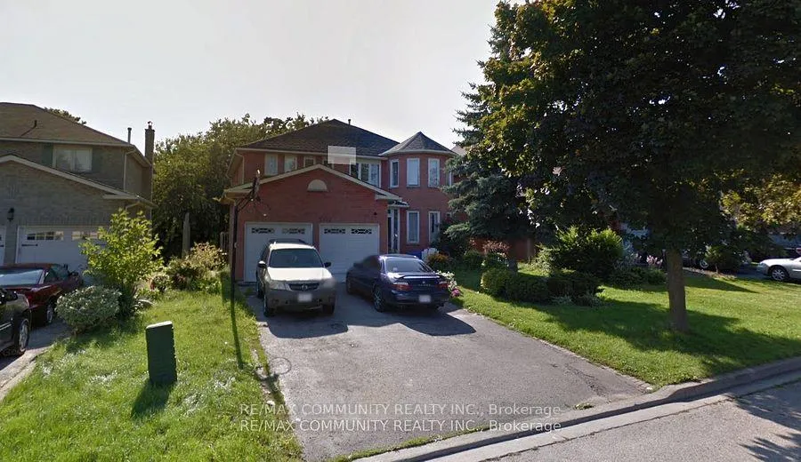 Front of Unit BASEMENT, 2372 Wildwood Crescent