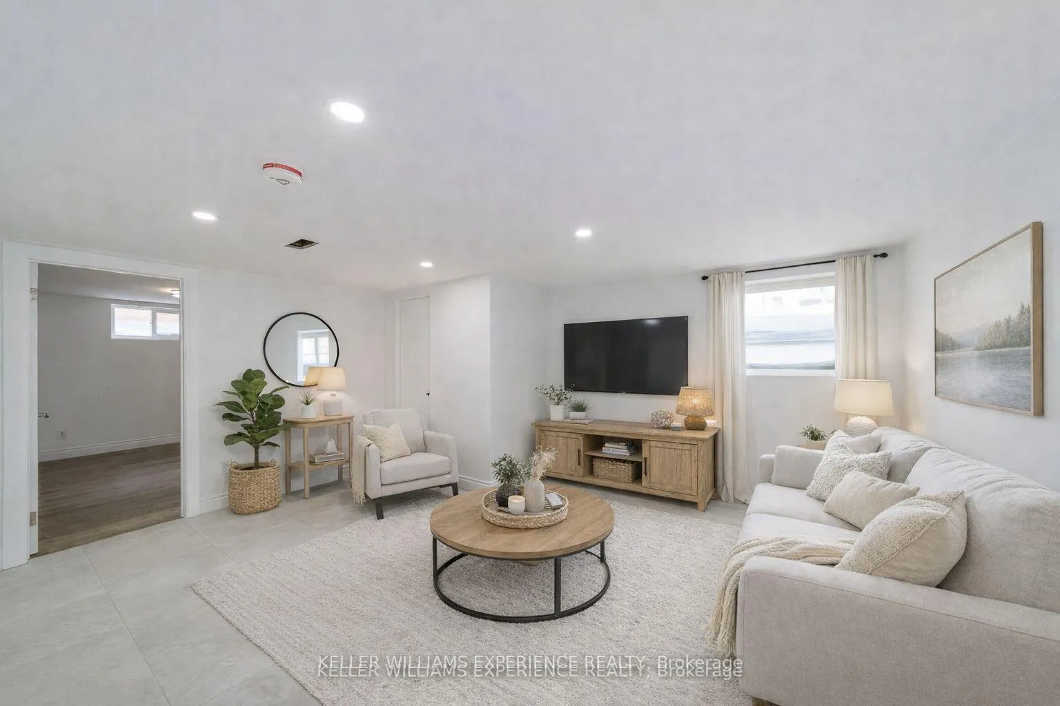 Photo 6 of Unit LOWER, 51 Davidson Street, Barrie, Wellington — HOMEH