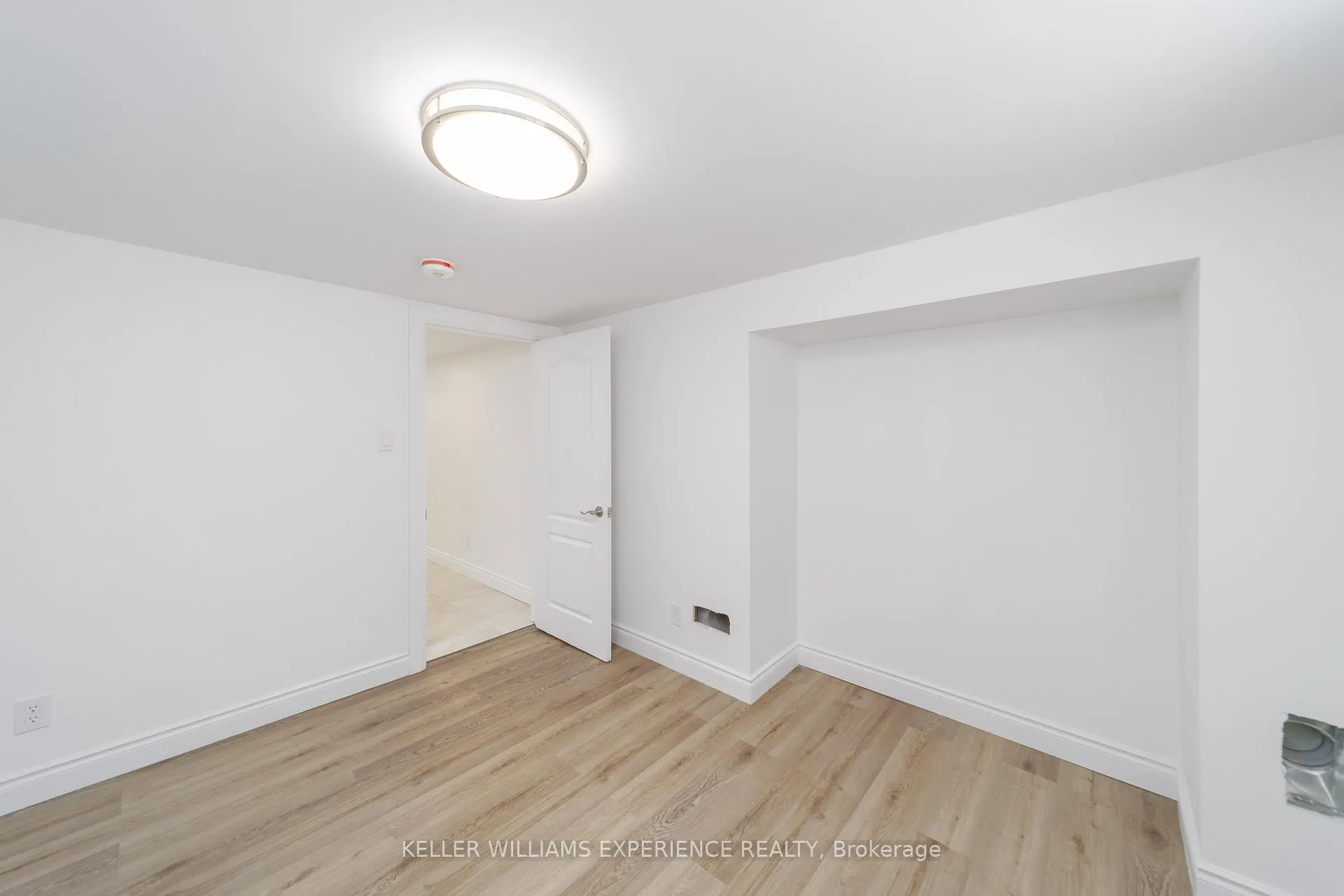 Photo 10 of Unit LOWER, 51 Davidson Street, Barrie, Wellington — HOMEH